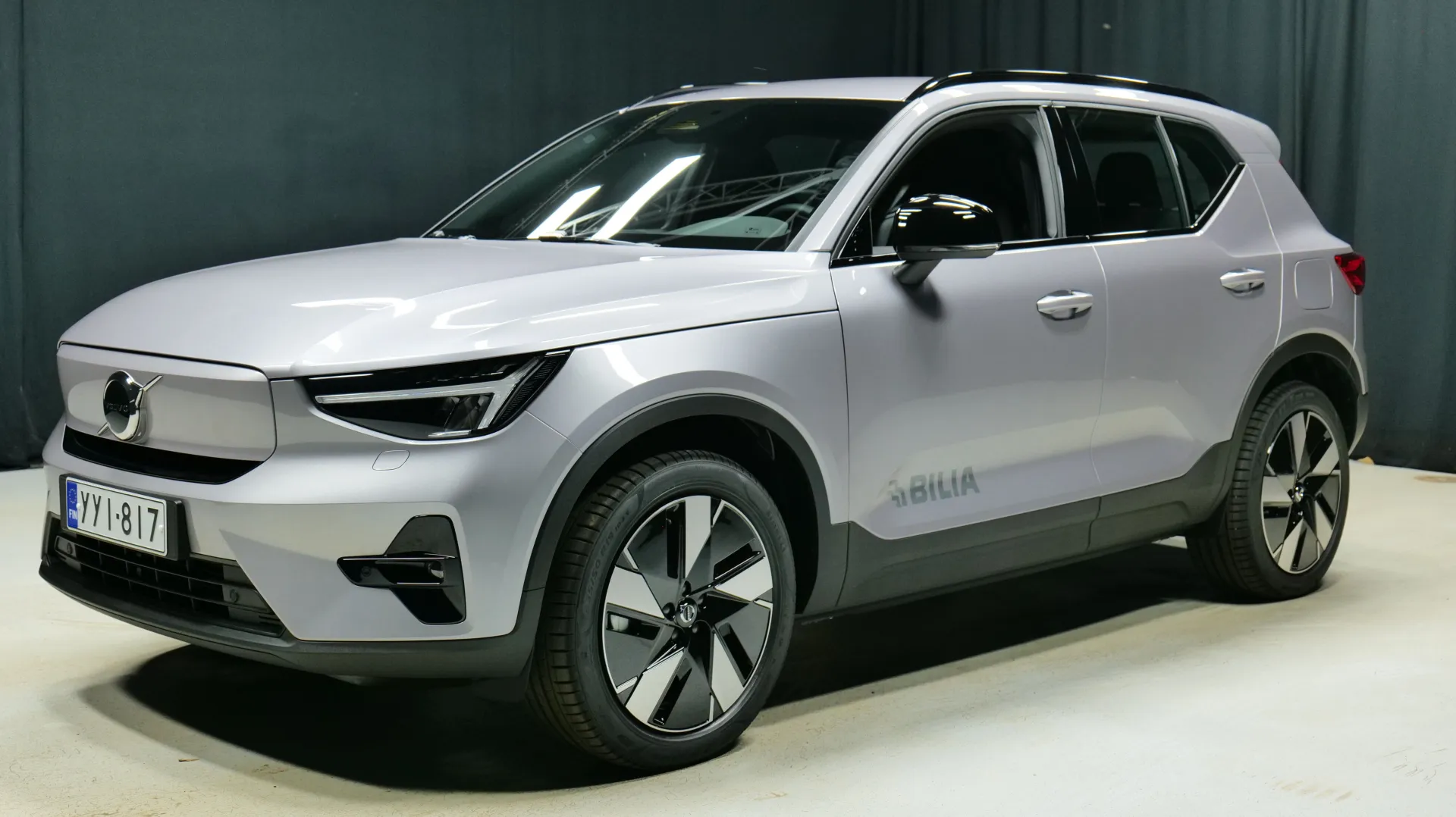 Autokuva 1 - YYI-817