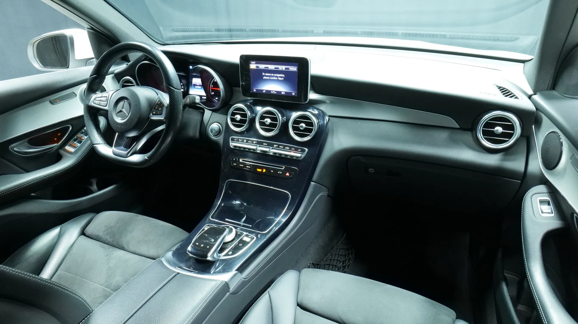 Autokuva 18 - ZKP-991