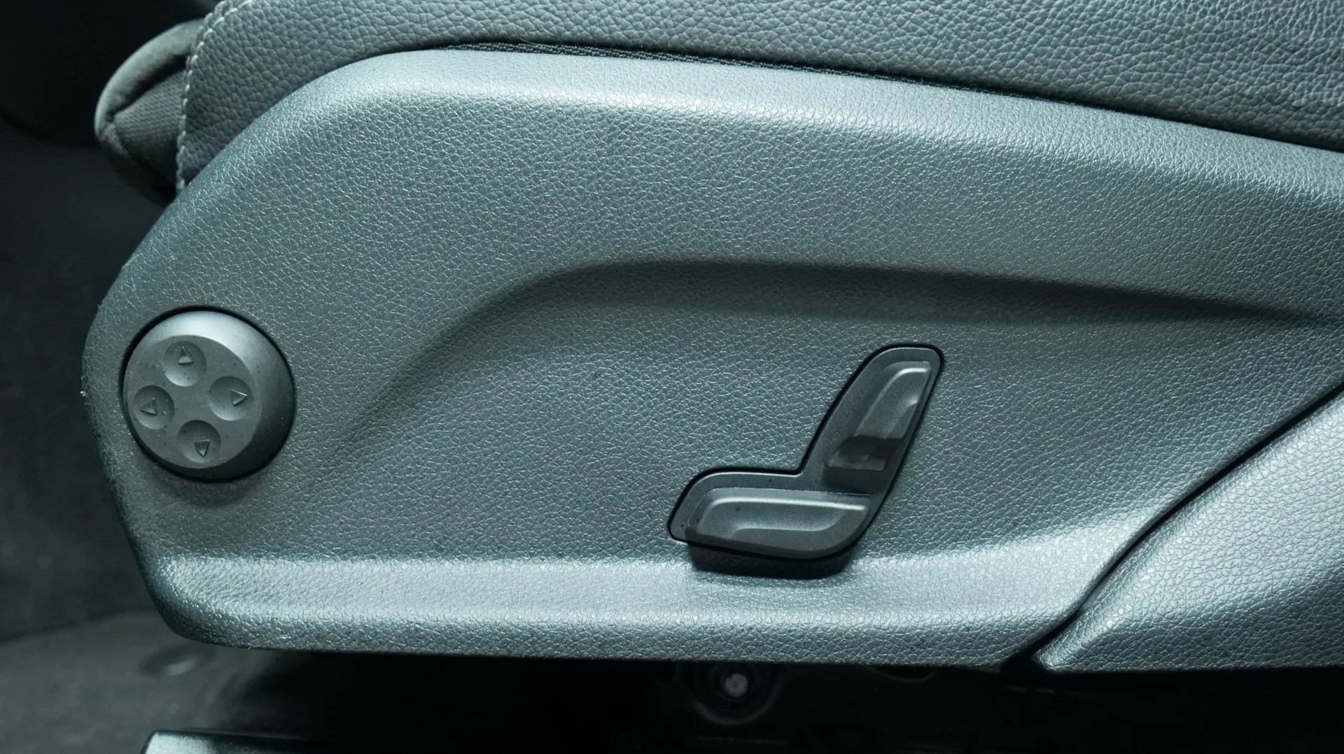 Autokuva 11 - ZKP-991