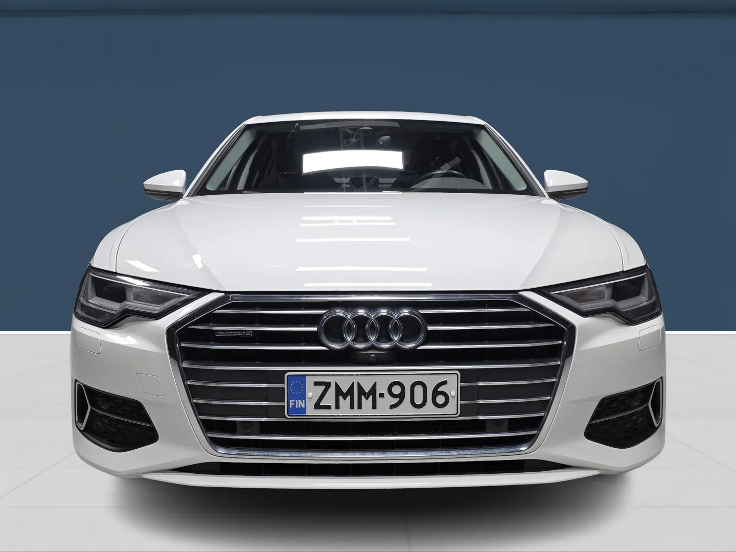 Autokuva 2 - ZMM-906