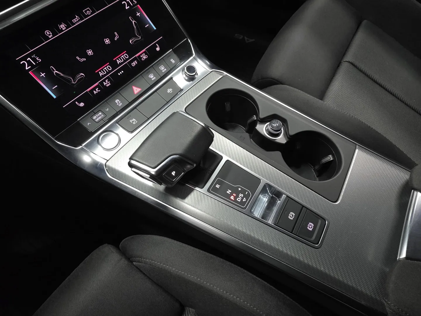 Autokuva 15 - ZMM-906