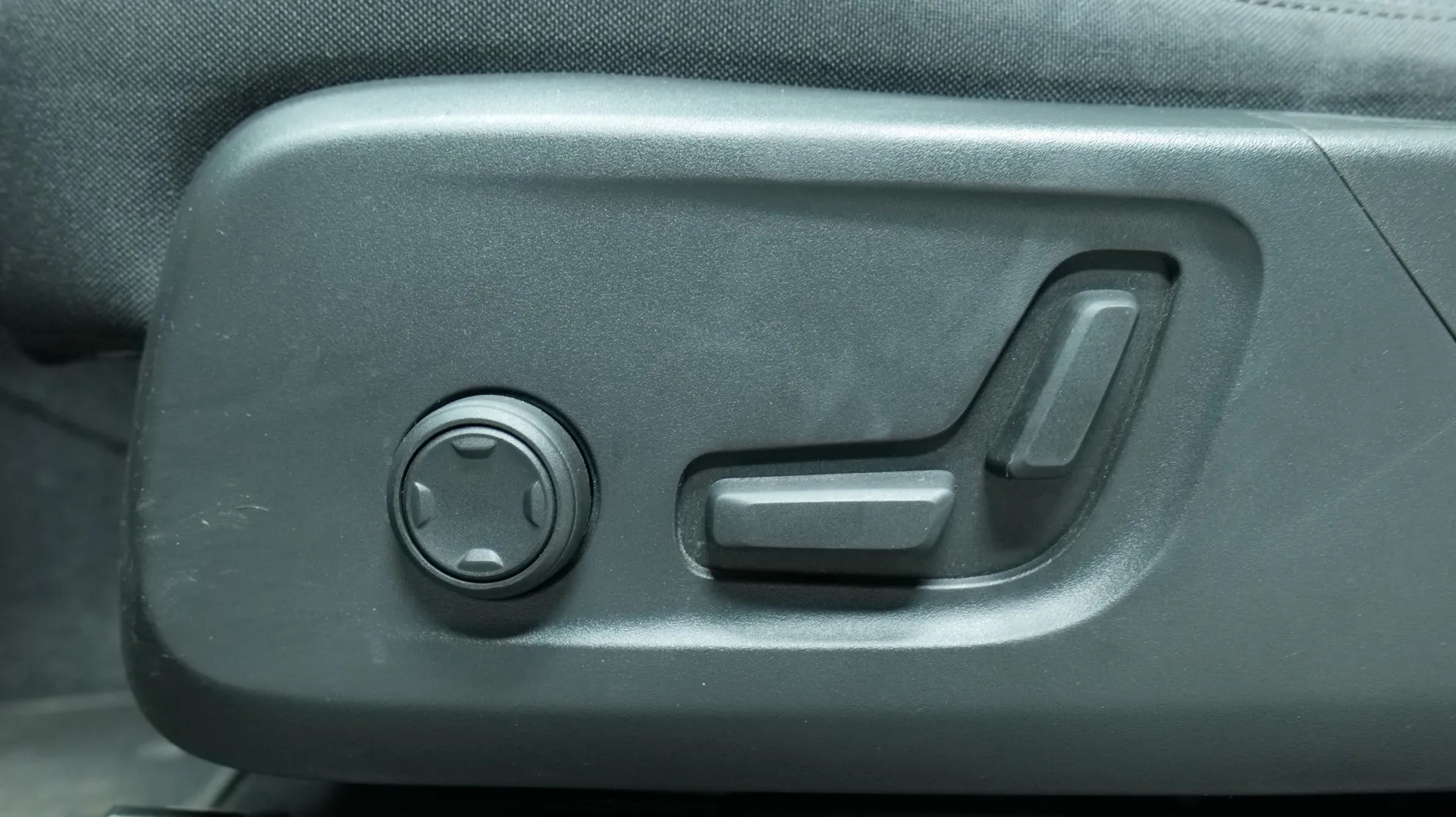 Autokuva 11 - ZNJ-775