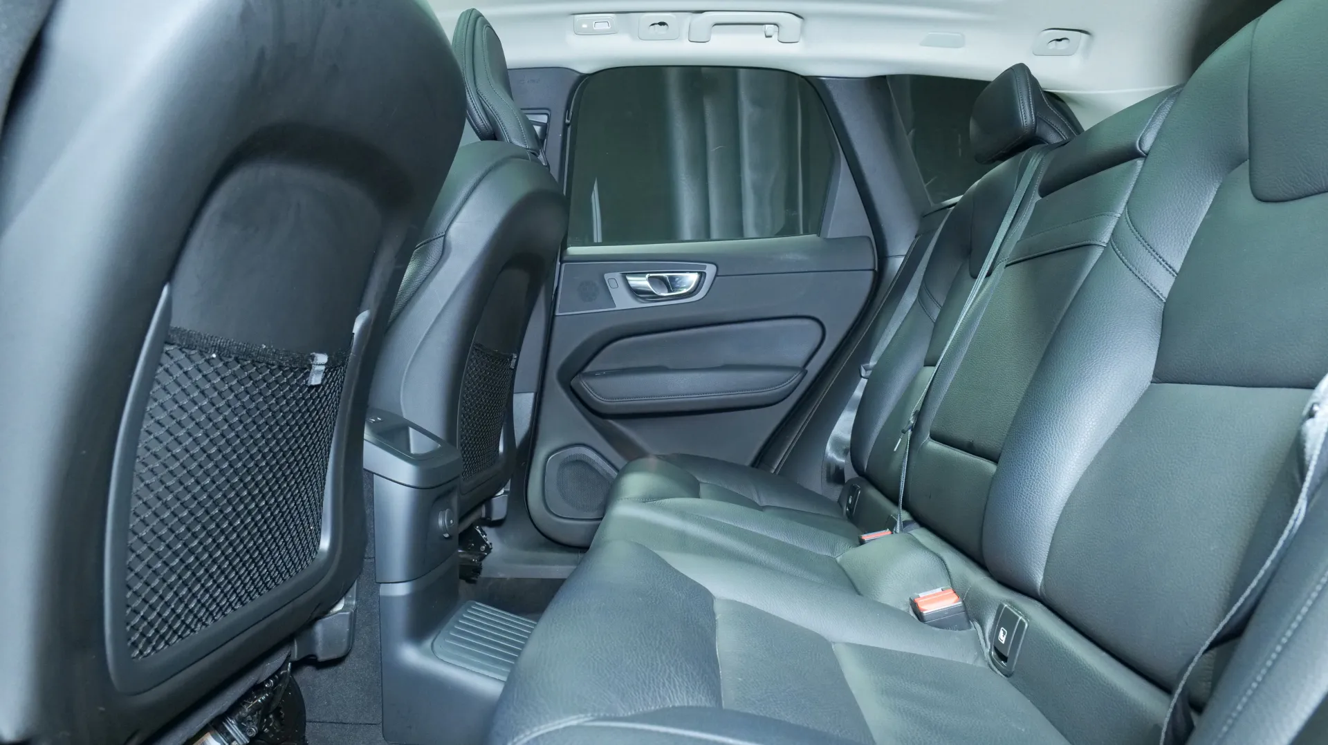 Autokuva 15 - ZNP-181