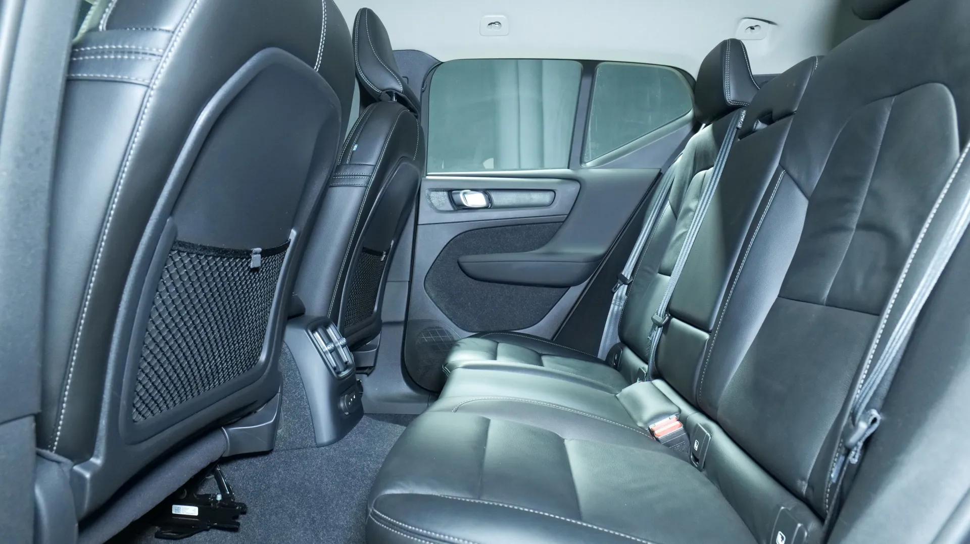 Autokuva 16 - ZNT-911