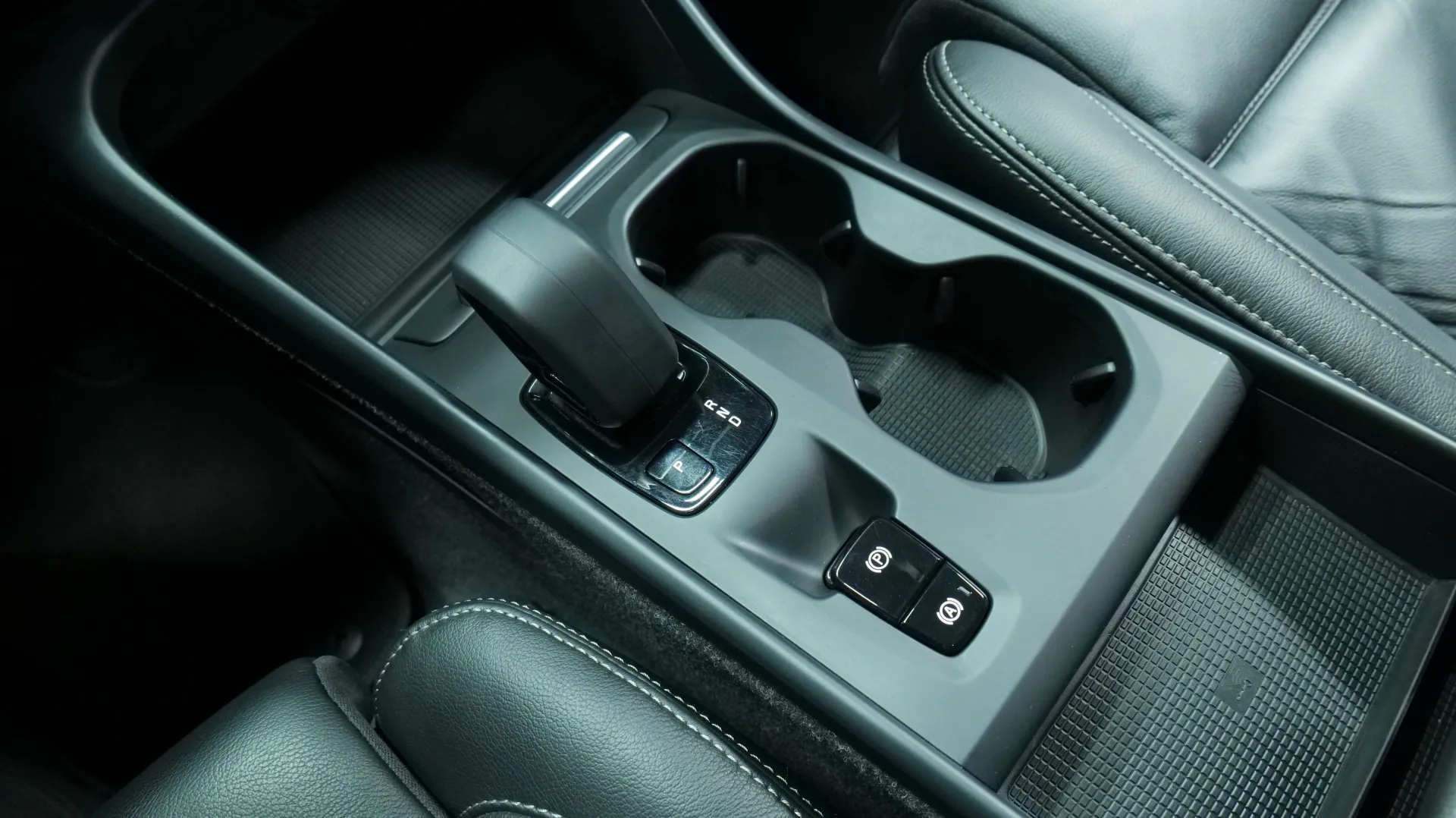 Autokuva 10 - ZNT-911