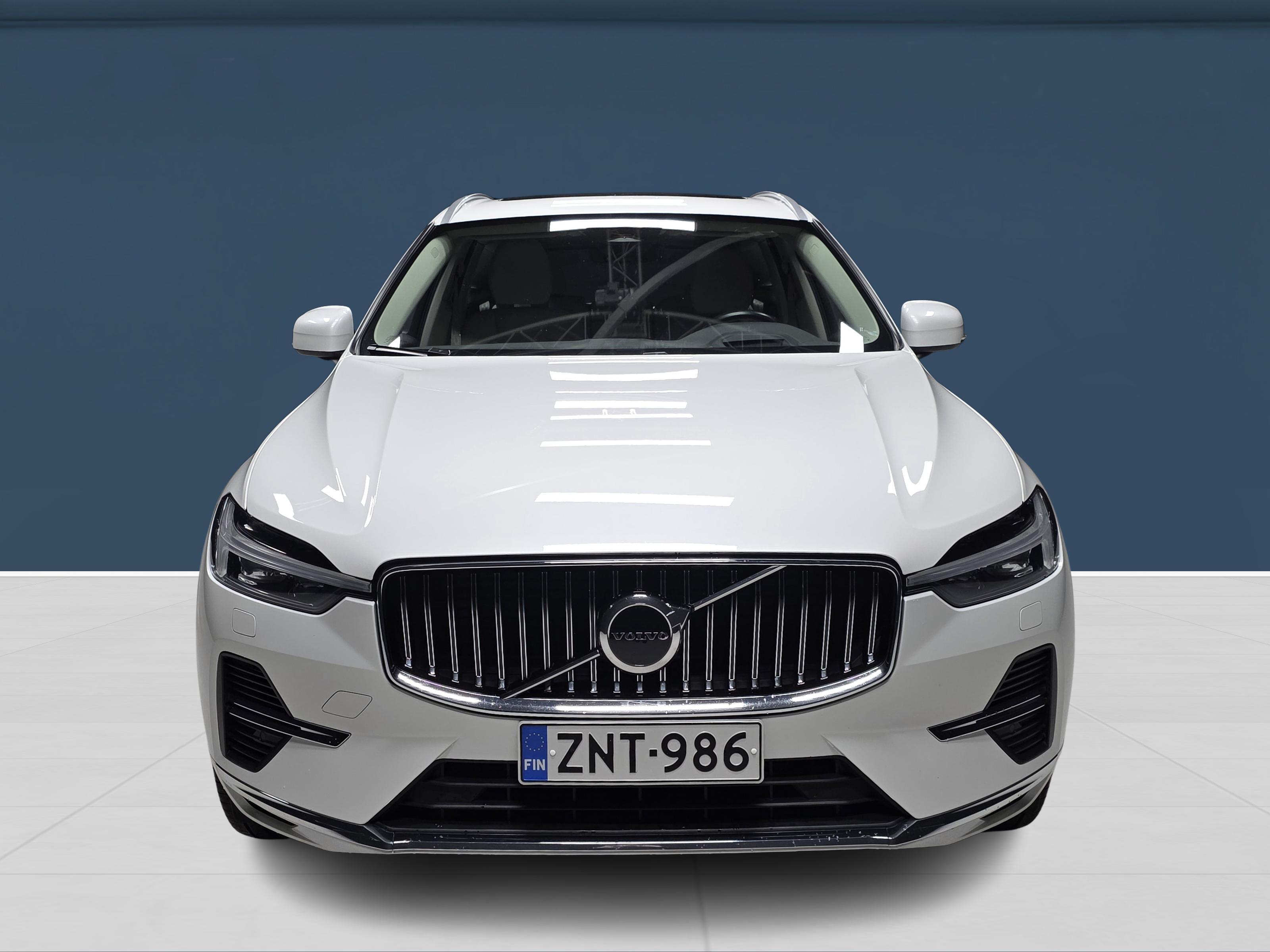Volvo XC60 T8 TwE AWD Inscription aut 2022, photo 2/20
