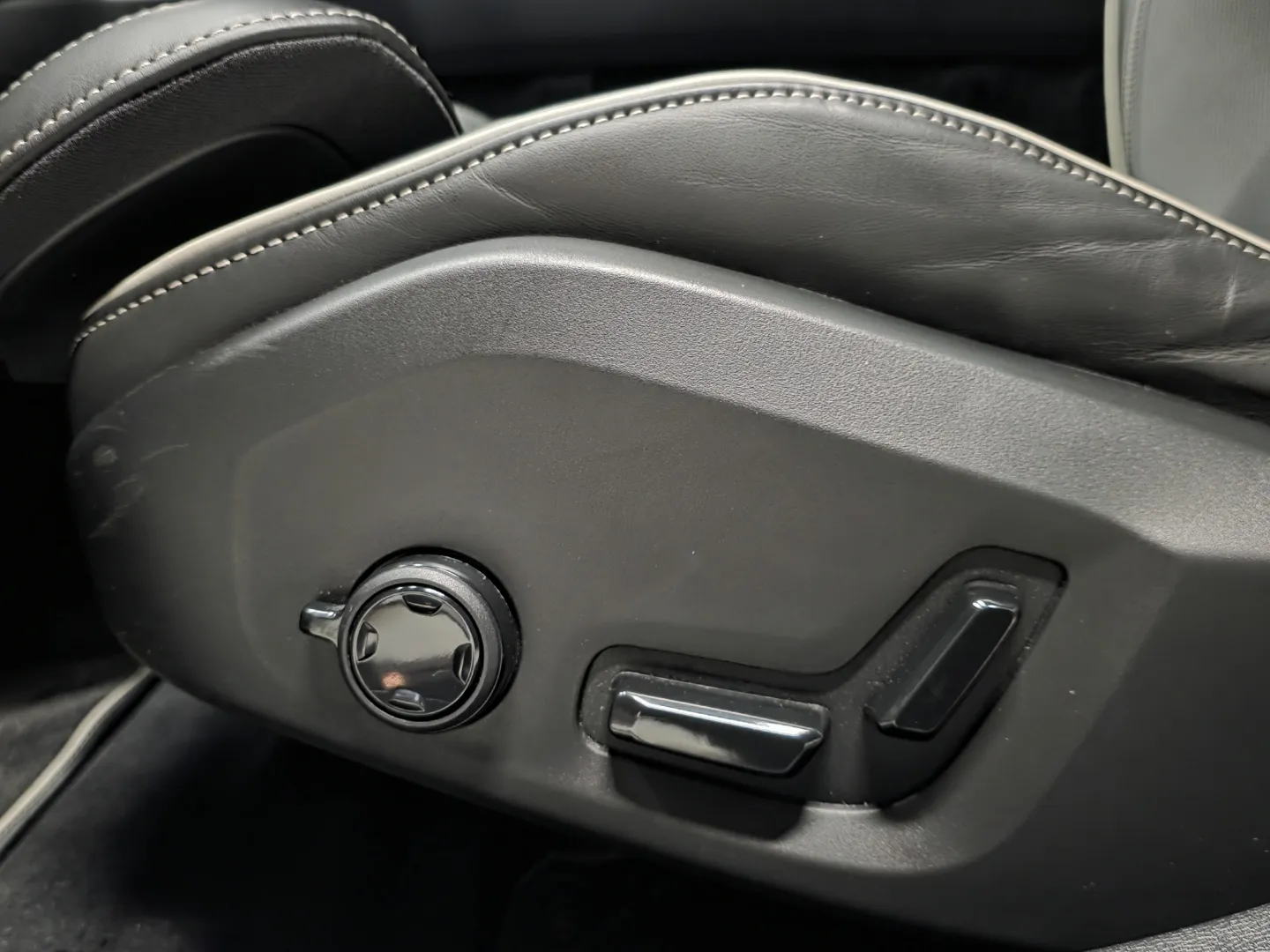 Autokuva 15 - ZNU-159