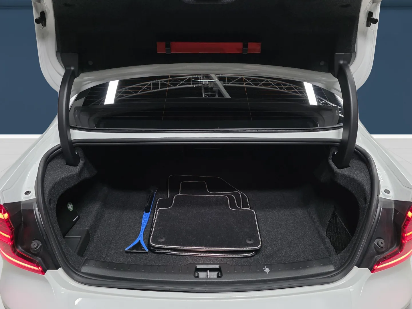 Autokuva 11 - ZNU-159