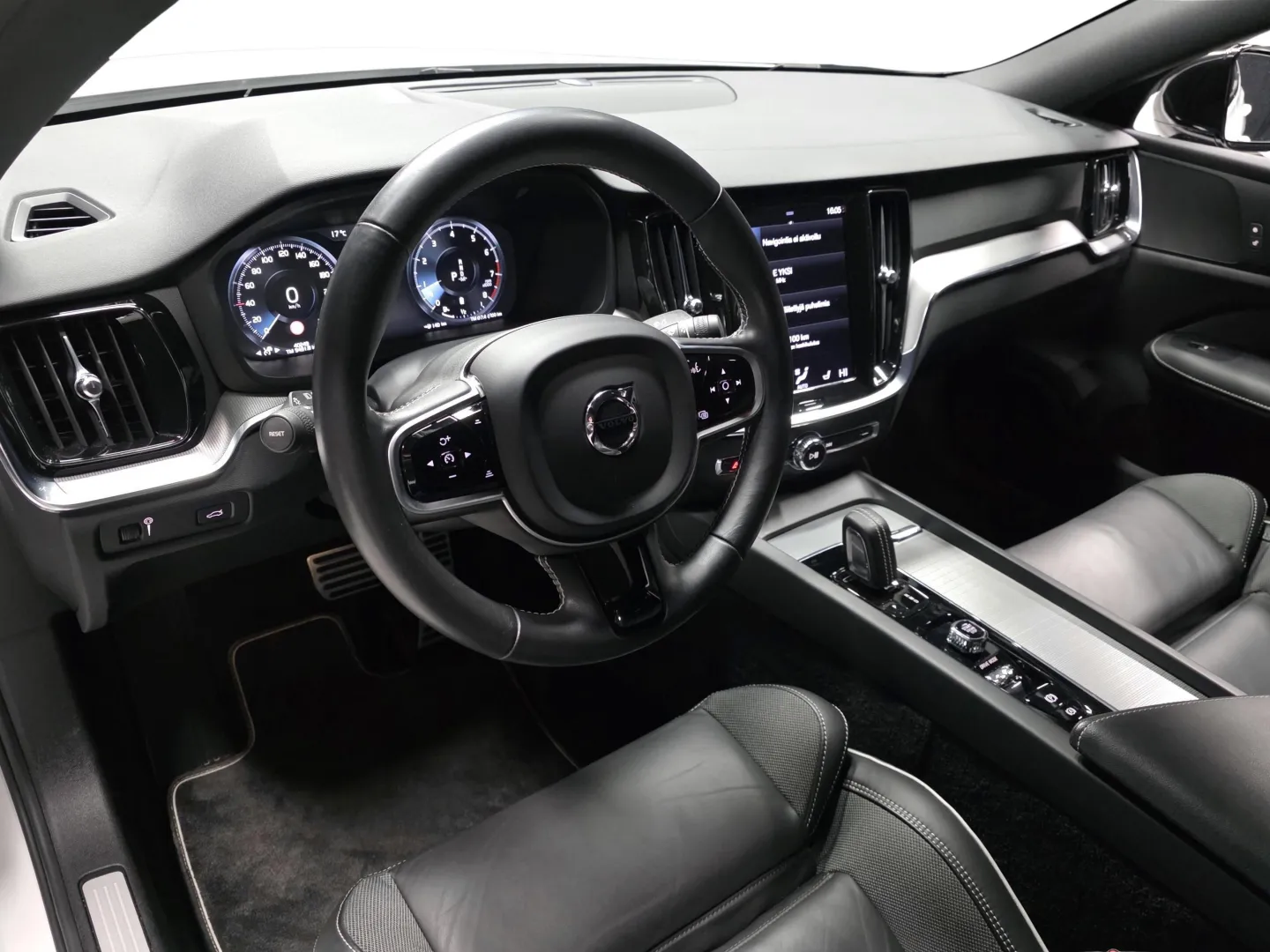 Autokuva 8 - ZNU-159