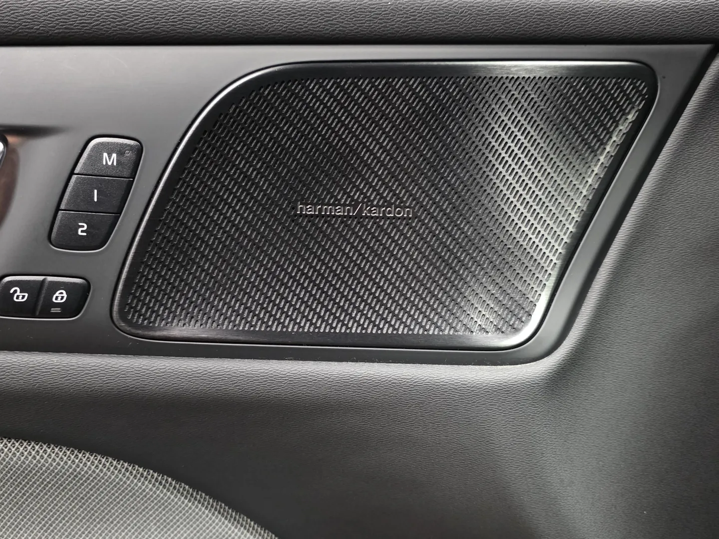 Autokuva 16 - ZNU-861