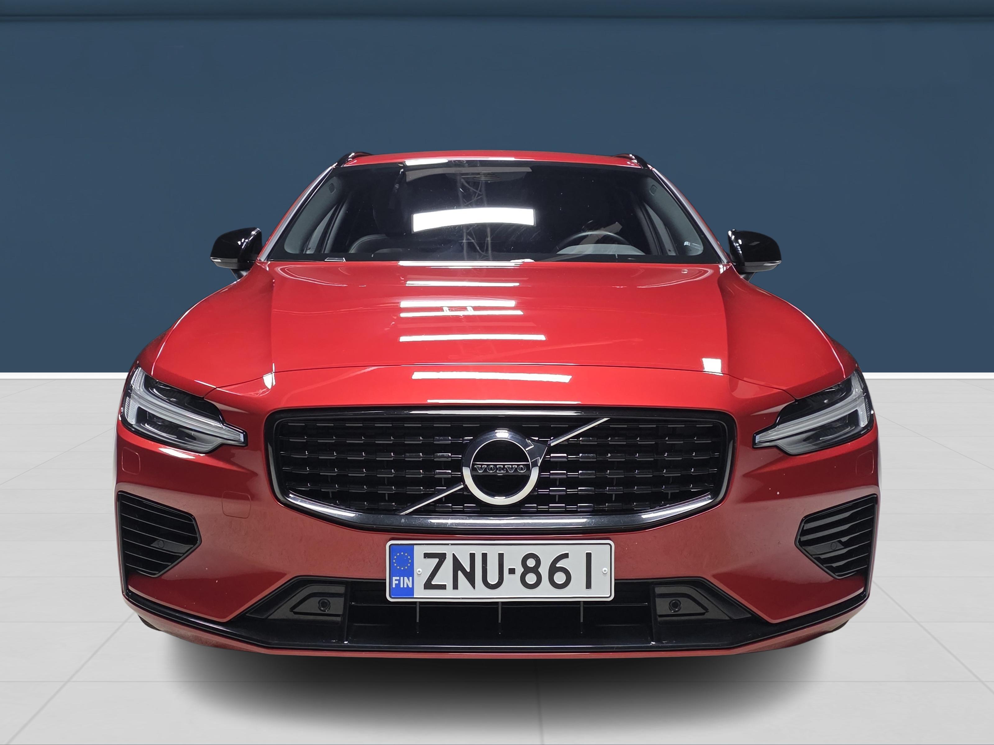 Volvo V60 2022, kuva 2/18