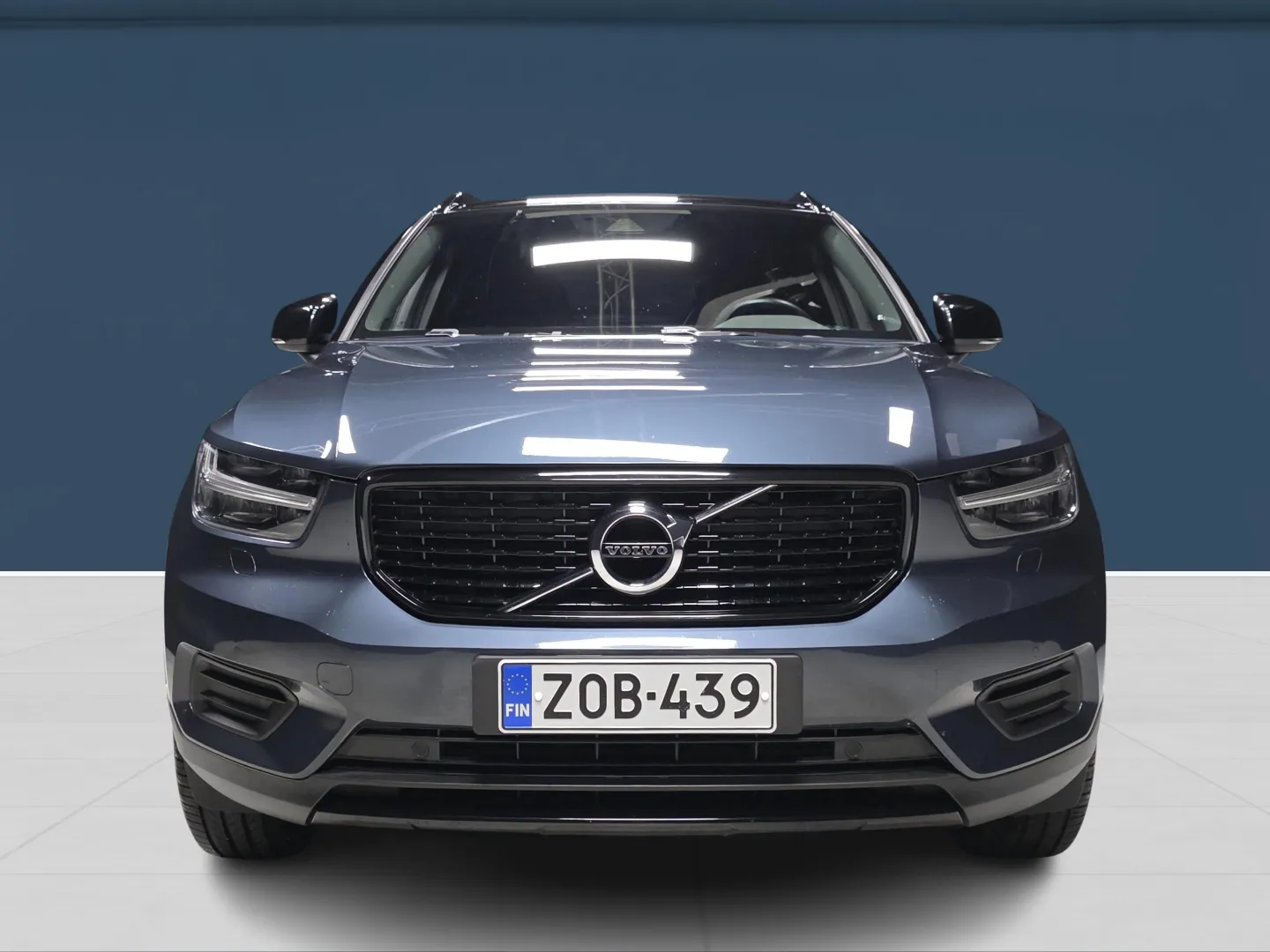 Autokuva 2 - ZOB-439