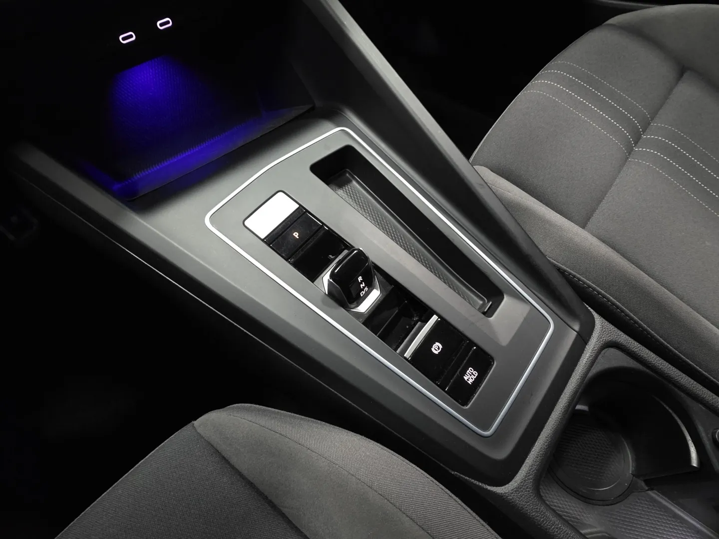 Autokuva 15 - ZOH-789