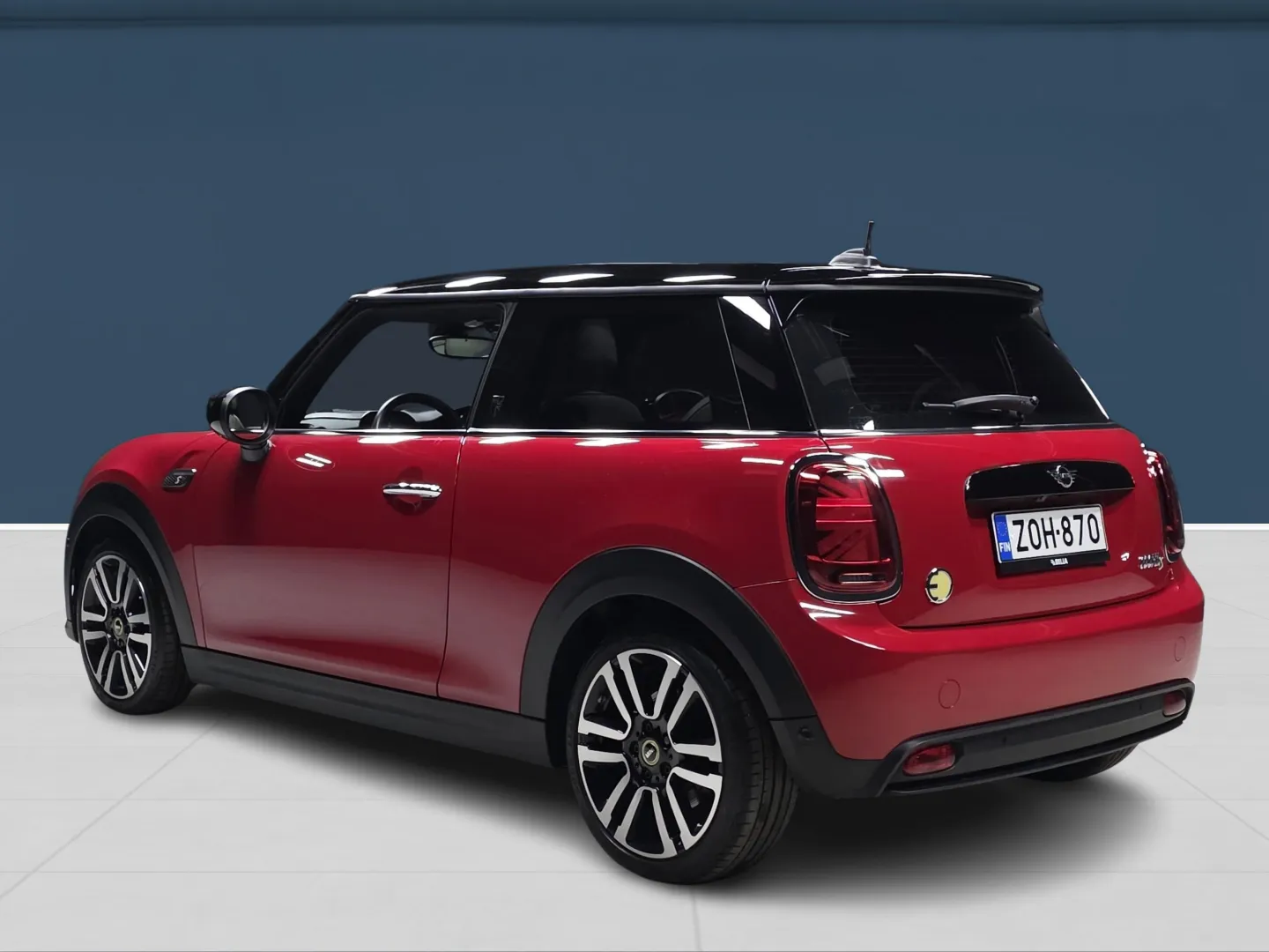 Autokuva 6 - ZOH-870