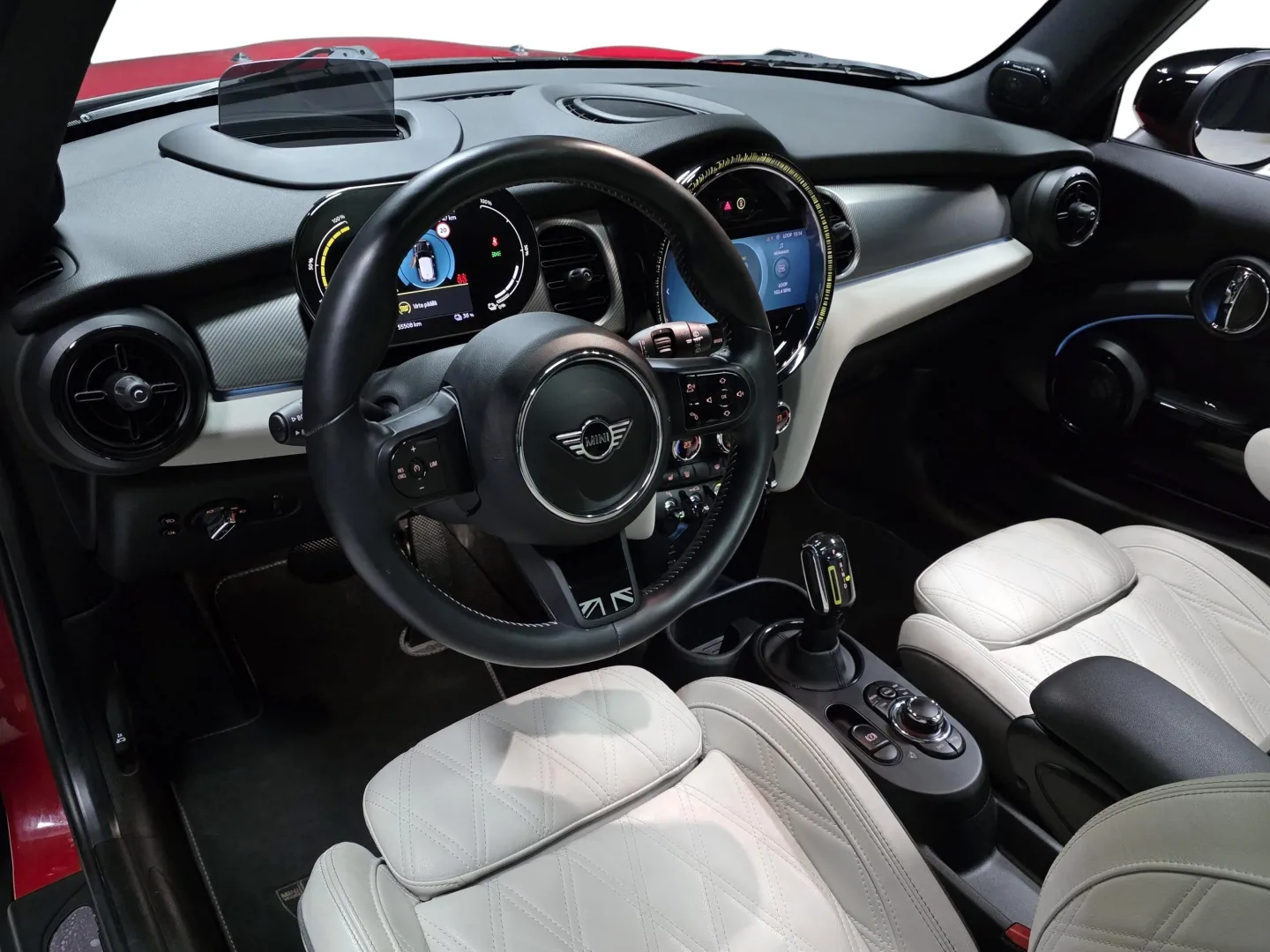 Autokuva 8 - ZOH-870