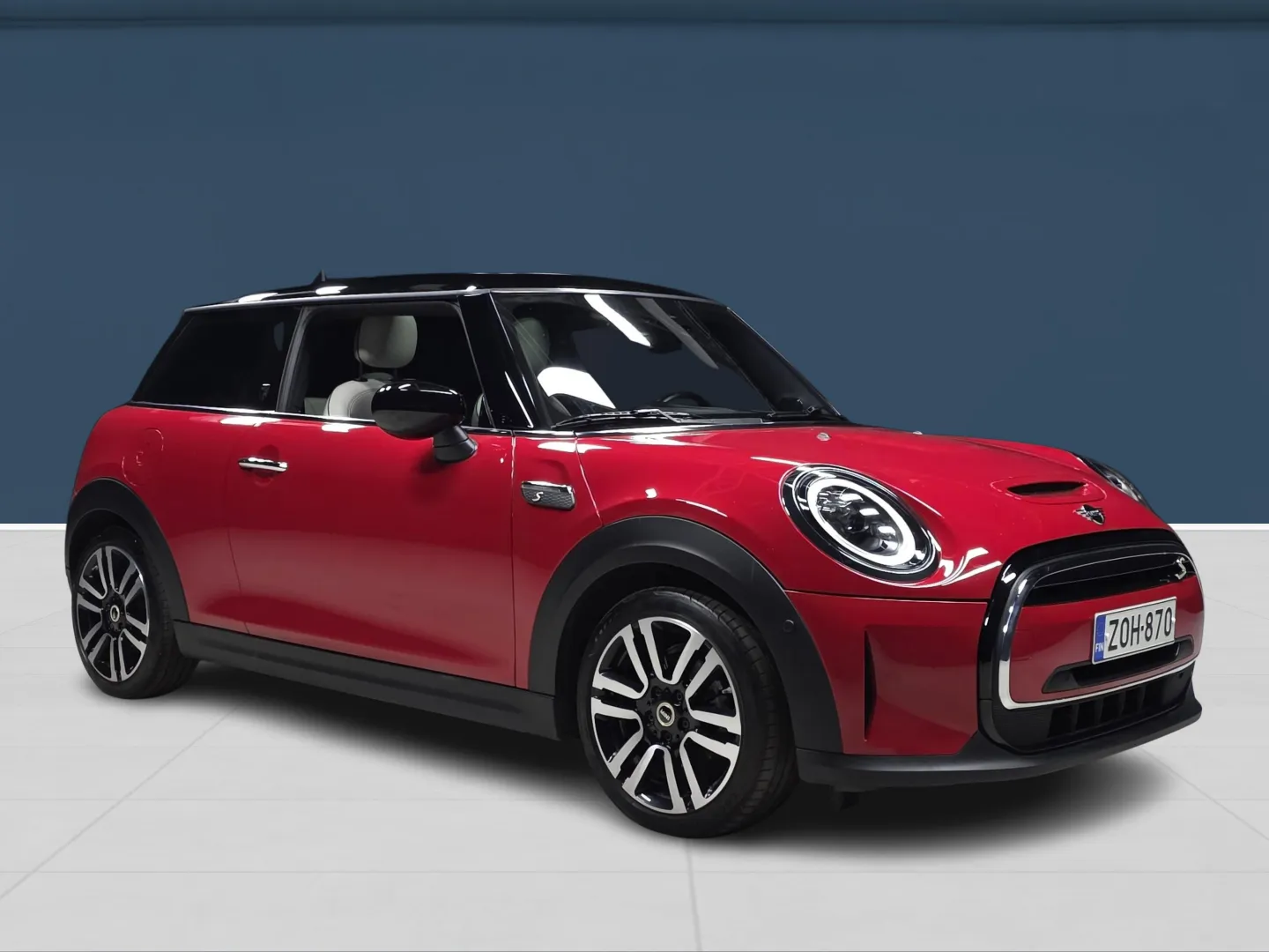 Autokuva 3 - ZOH-870