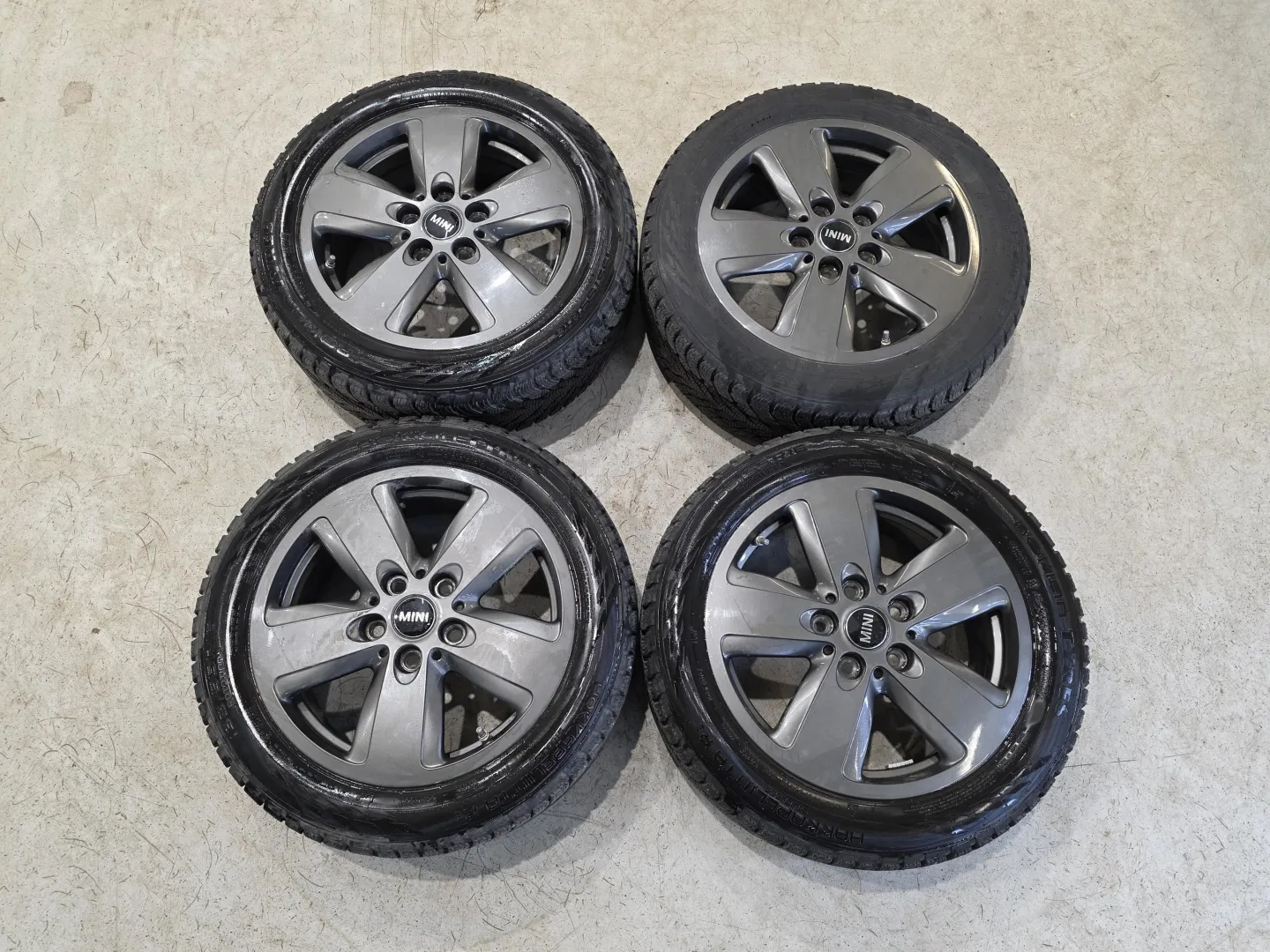 Autokuva 12 - ZOH-870