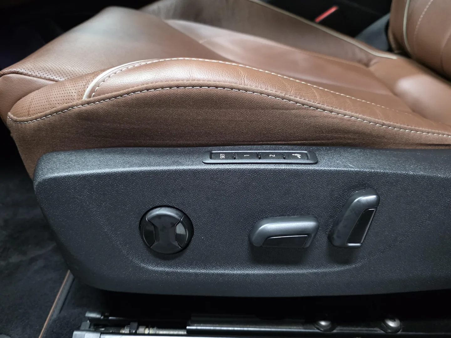 Autokuva 15 - ZOK-103