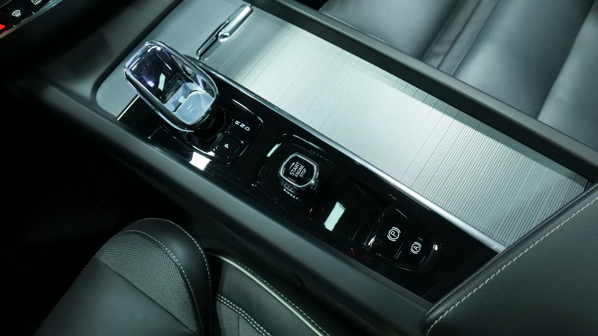 Autokuva 9 - ZOS-478