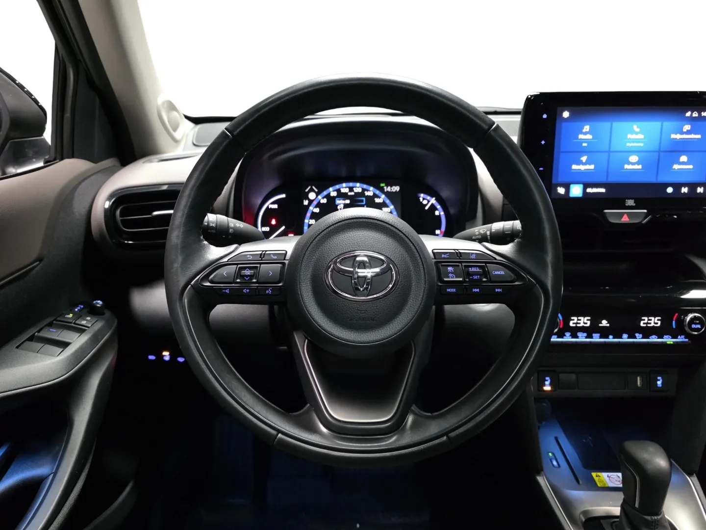 Autokuva 10 - ZOS-670