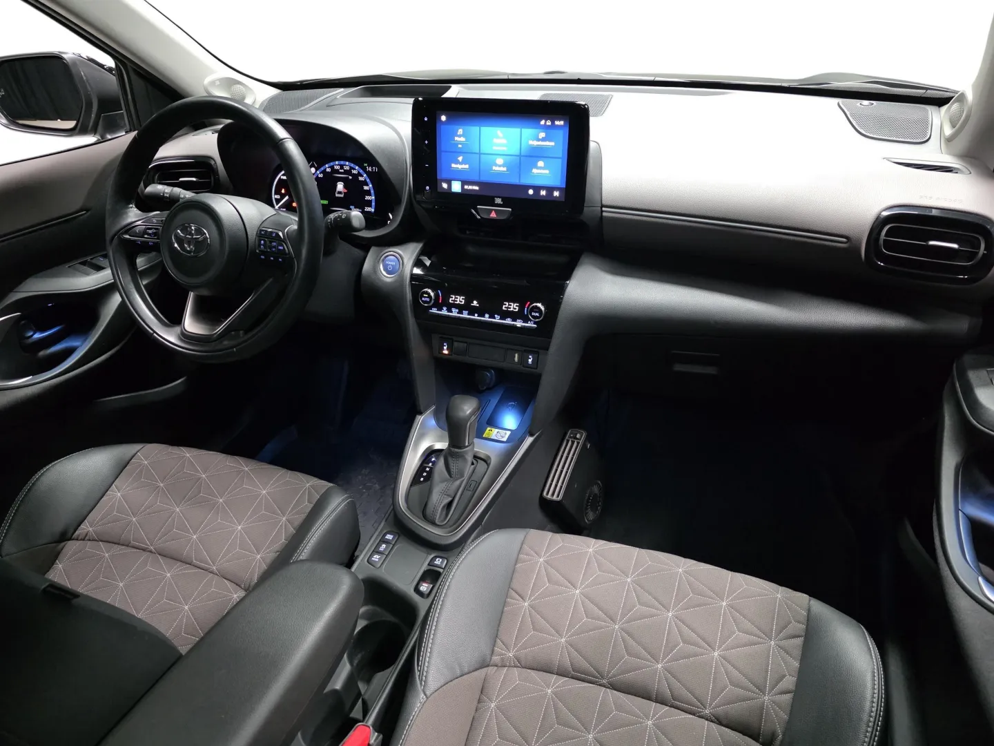 Autokuva 15 - ZOS-670