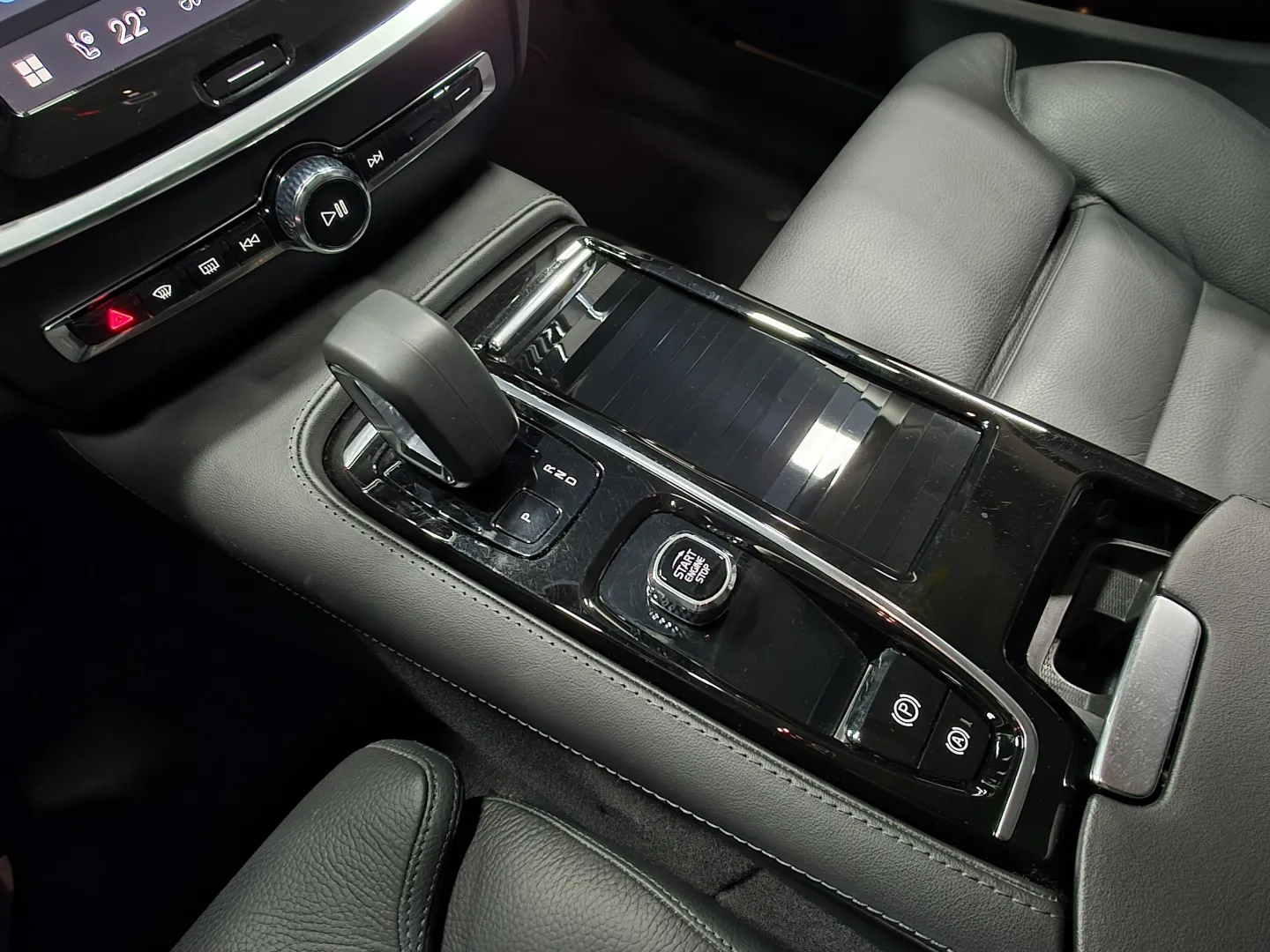 Autokuva 14 - ZOS-782