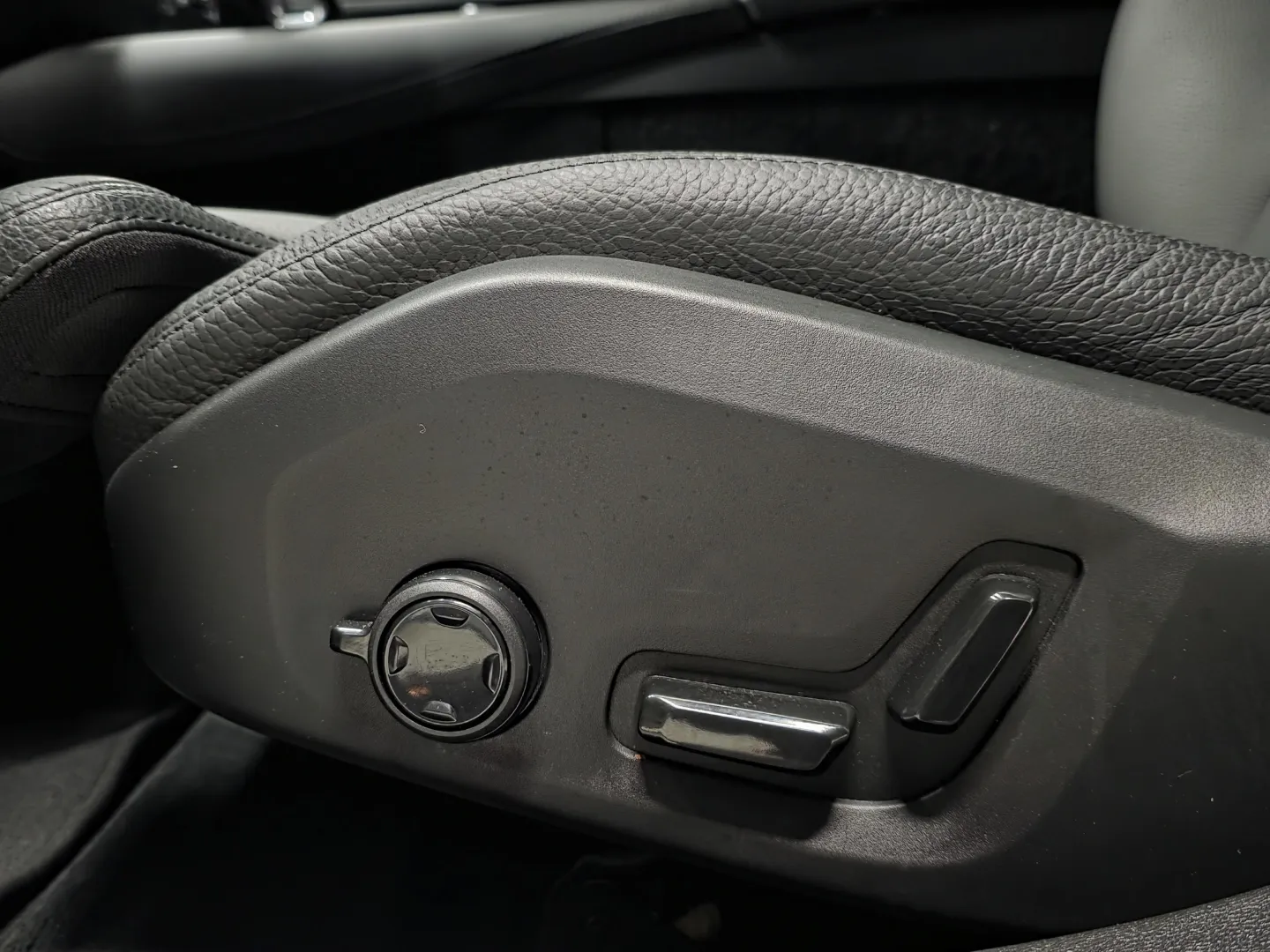 Autokuva 15 - ZOS-782