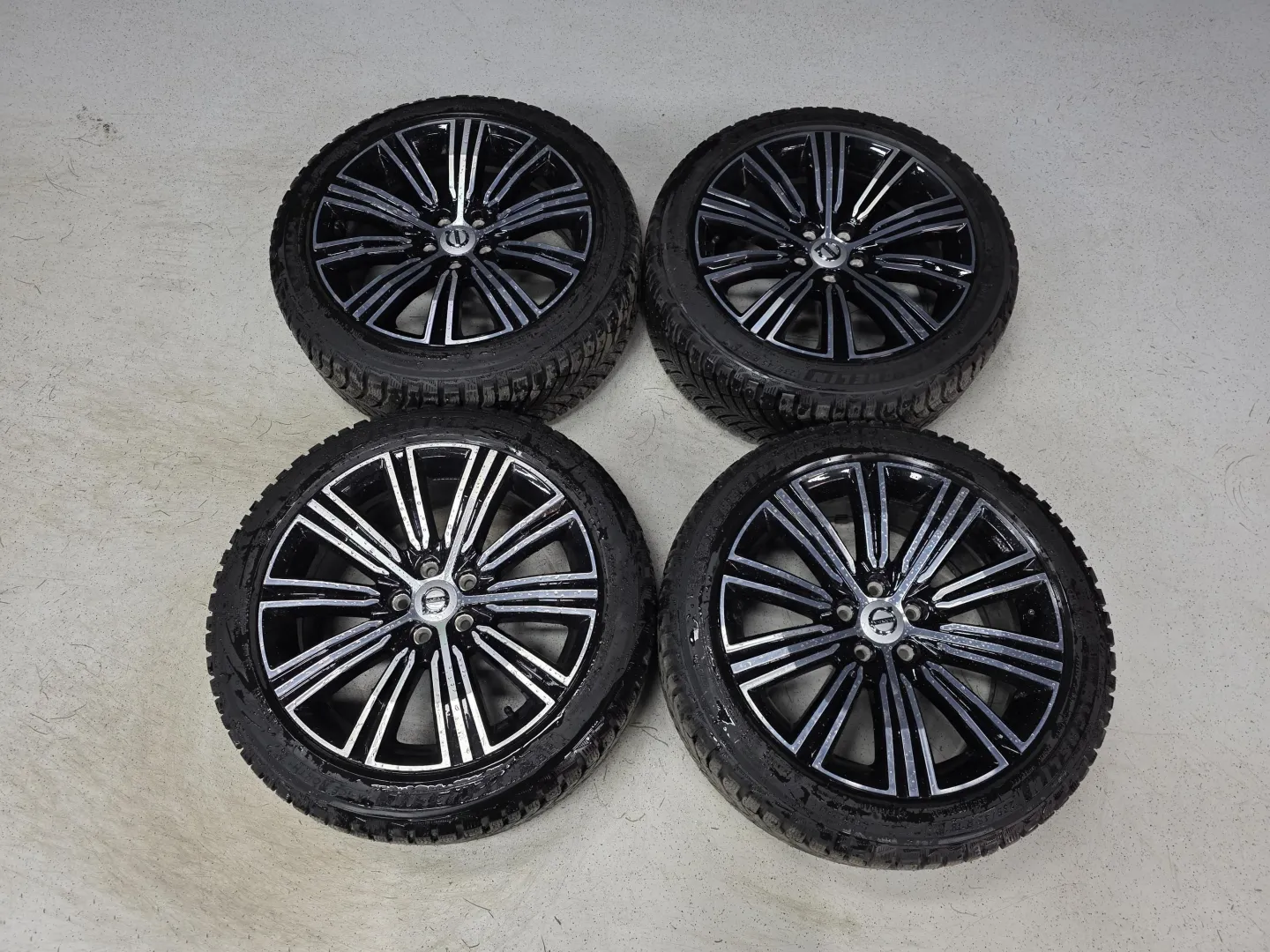 Autokuva 12 - ZOS-782