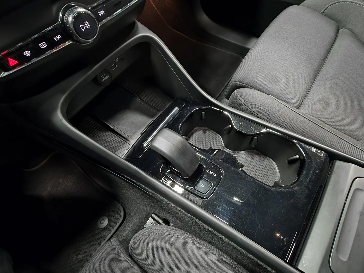 Autokuva 15 - ZOS-793