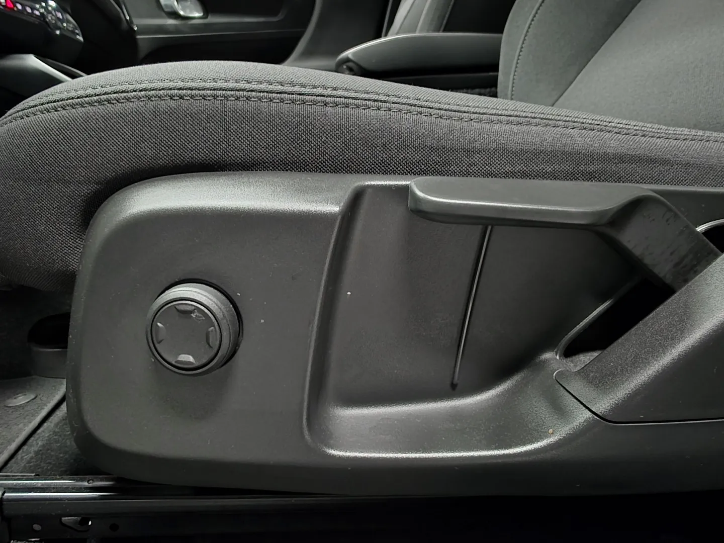 Autokuva 16 - ZOS-793