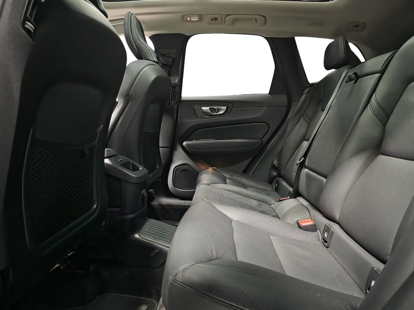 Autokuva 9 - ZOS-883