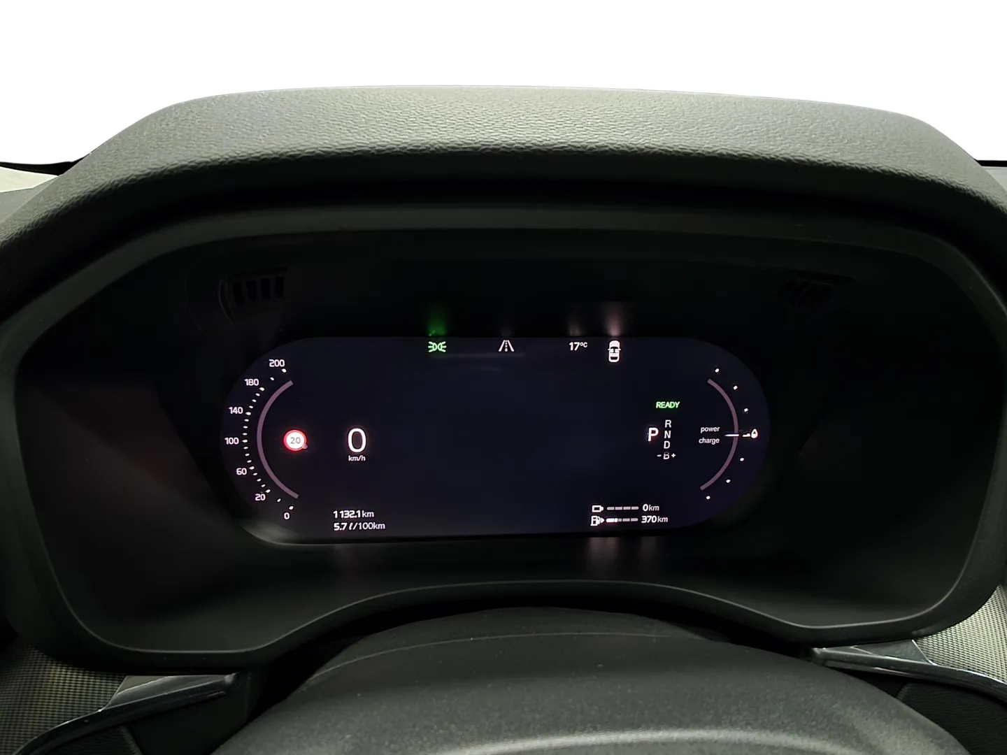 Autokuva 7 - ZOT-246