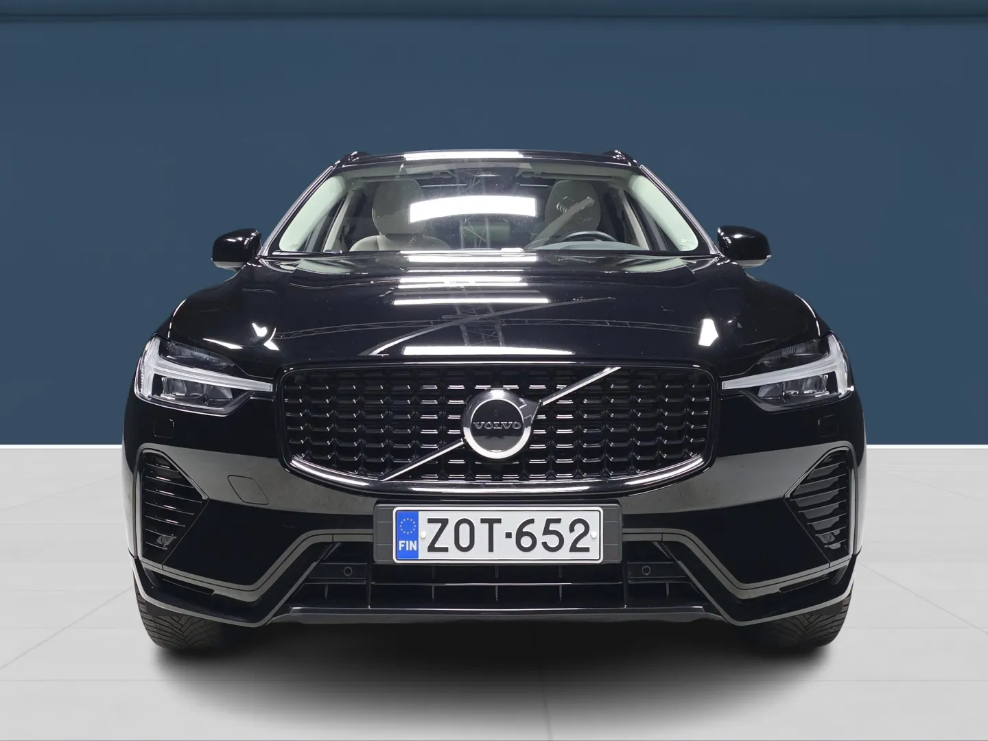 Autokuva 2 - ZOT-652