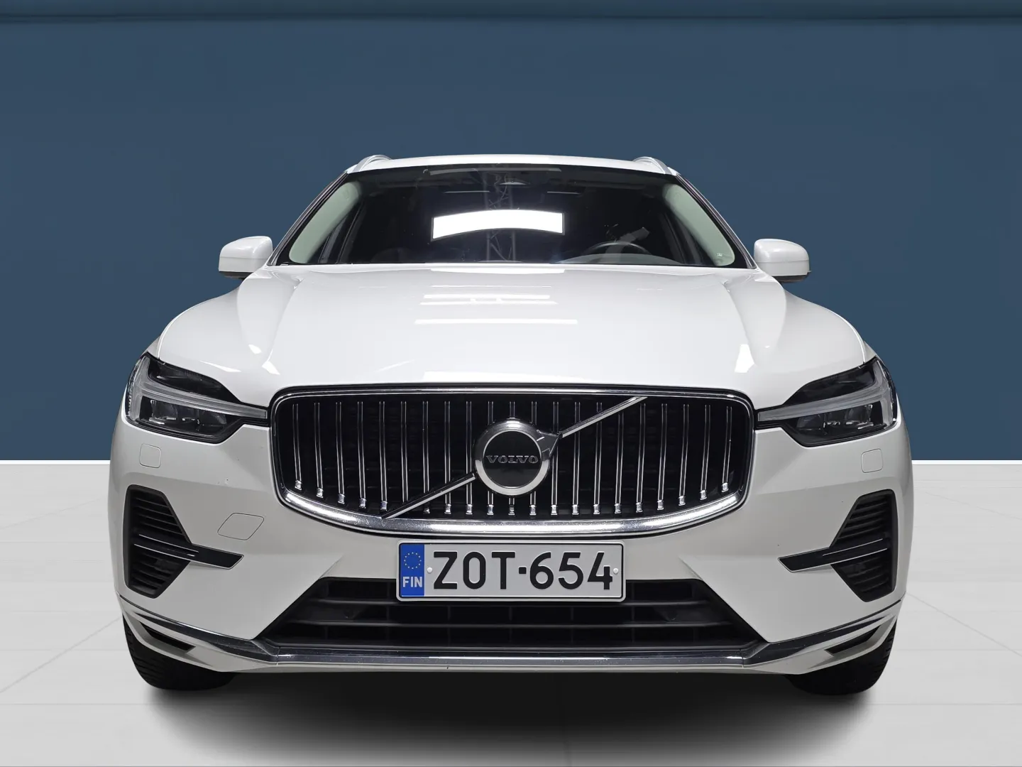 Autokuva 2 - ZOT-654