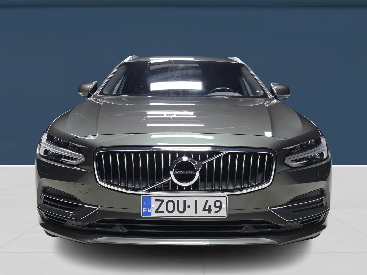 Autokuva 2 - ZOU-149