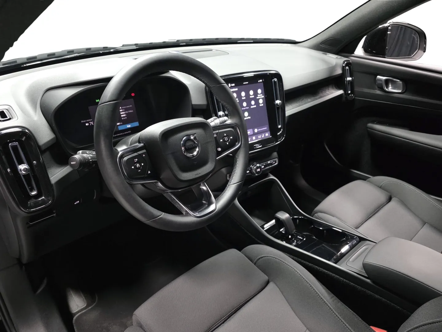 Autokuva 8 - ZOU-596