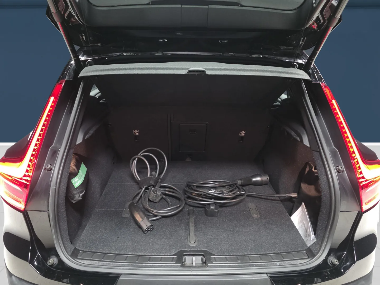 Autokuva 11 - ZOU-596