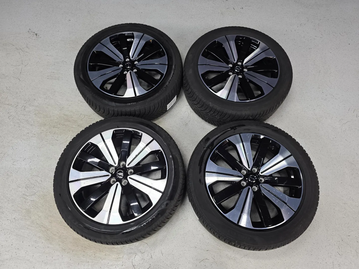 Autokuva 12 - ZOU-596