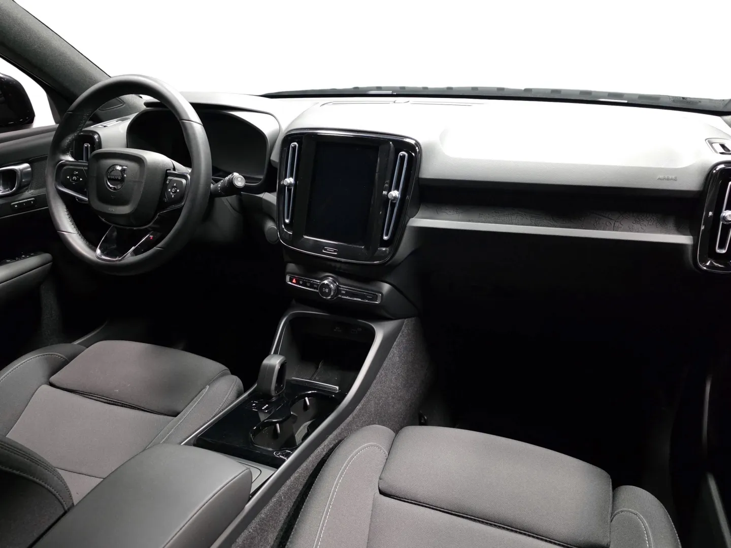 Autokuva 16 - ZOU-596