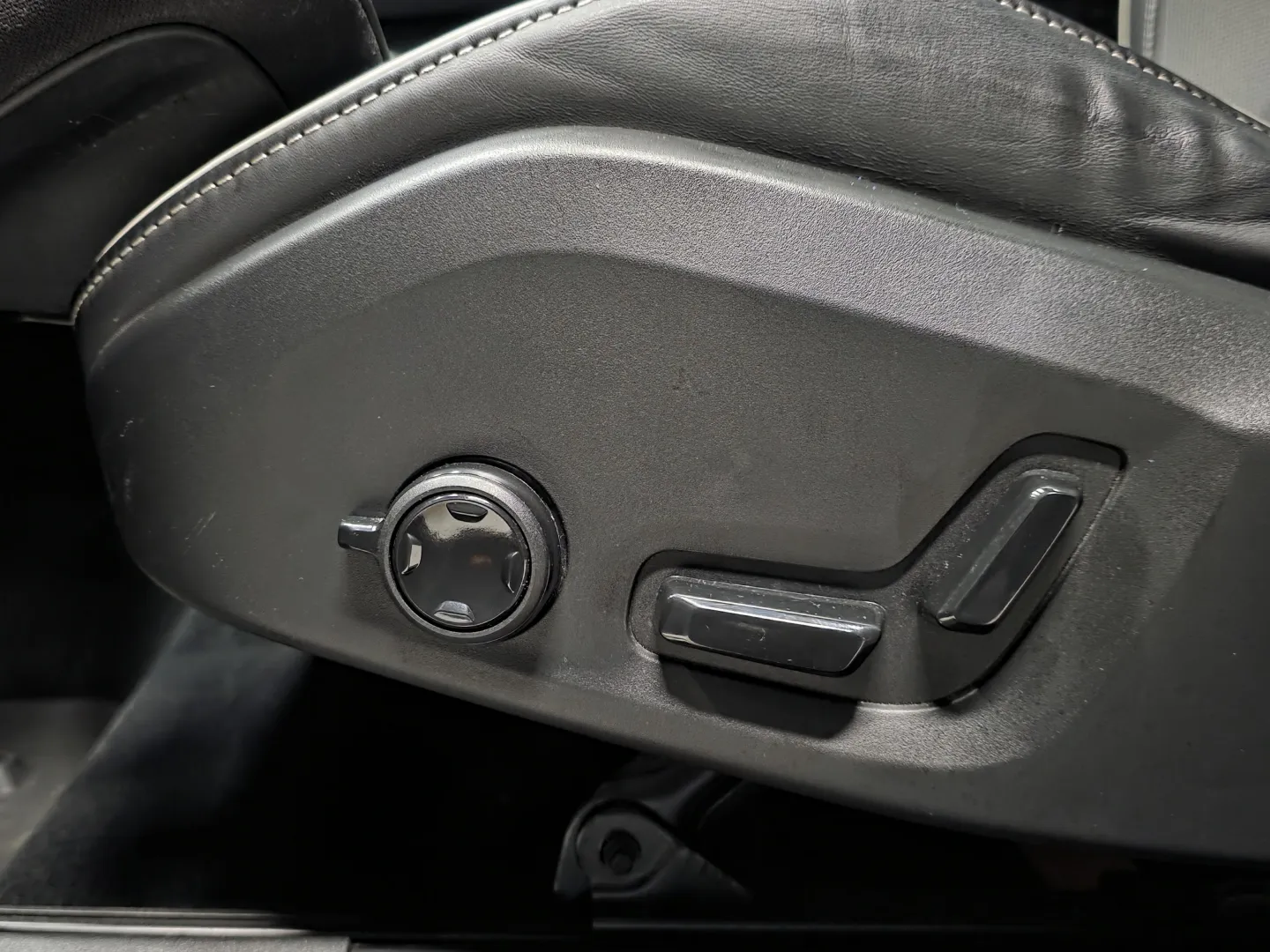 Autokuva 16 - ZOU-974