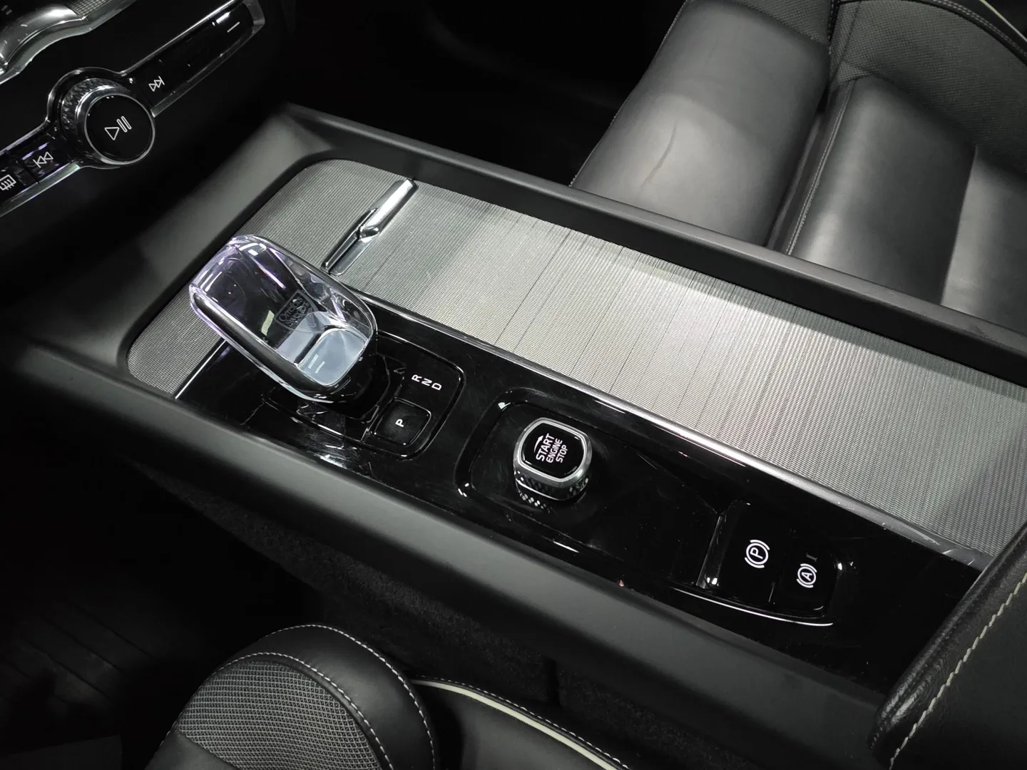 Autokuva 14 - ZOU-974