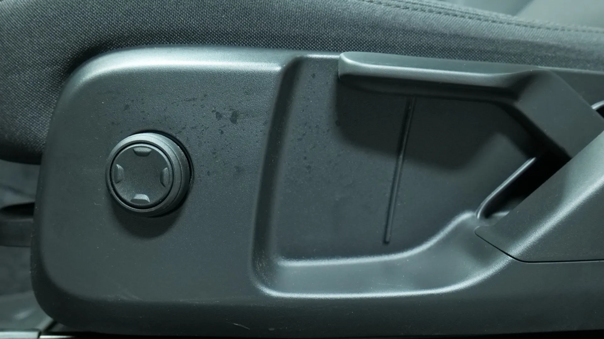 Autokuva 10 - ZOV-740