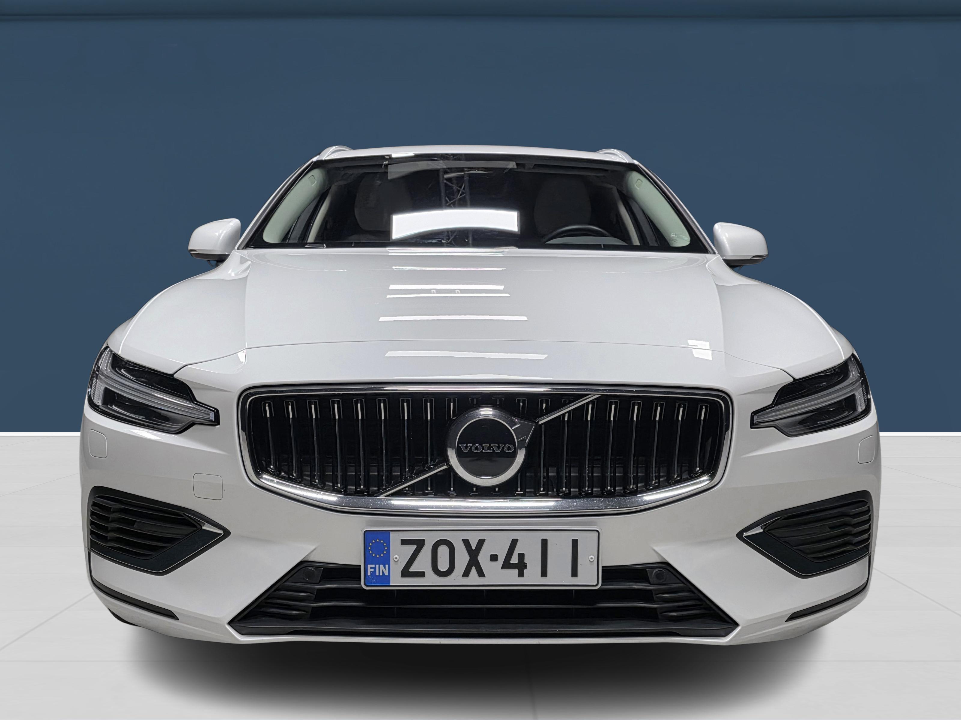 Volvo V60 2023, photo 2/20