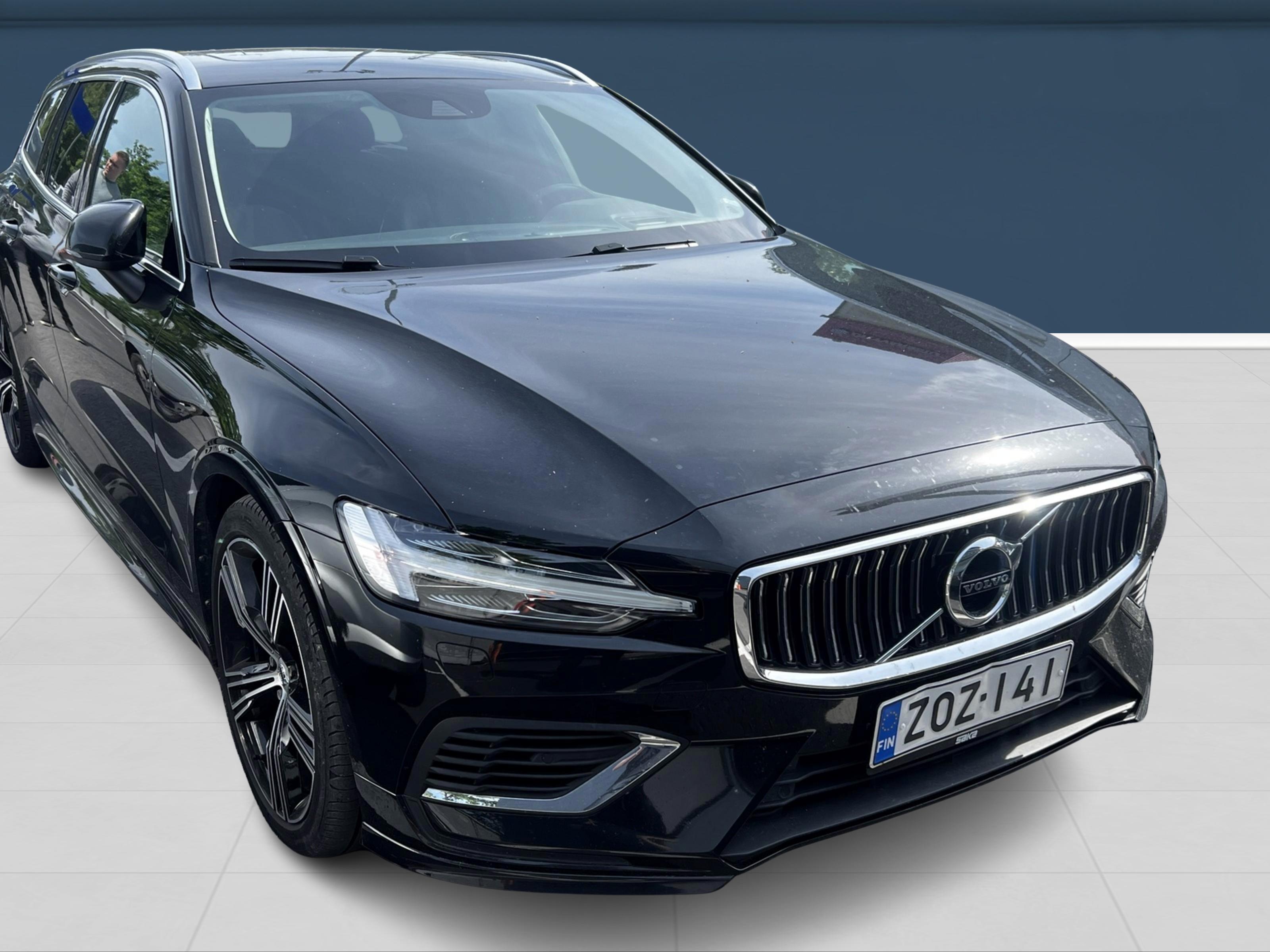 Volvo V60 2022, photo 3/3
