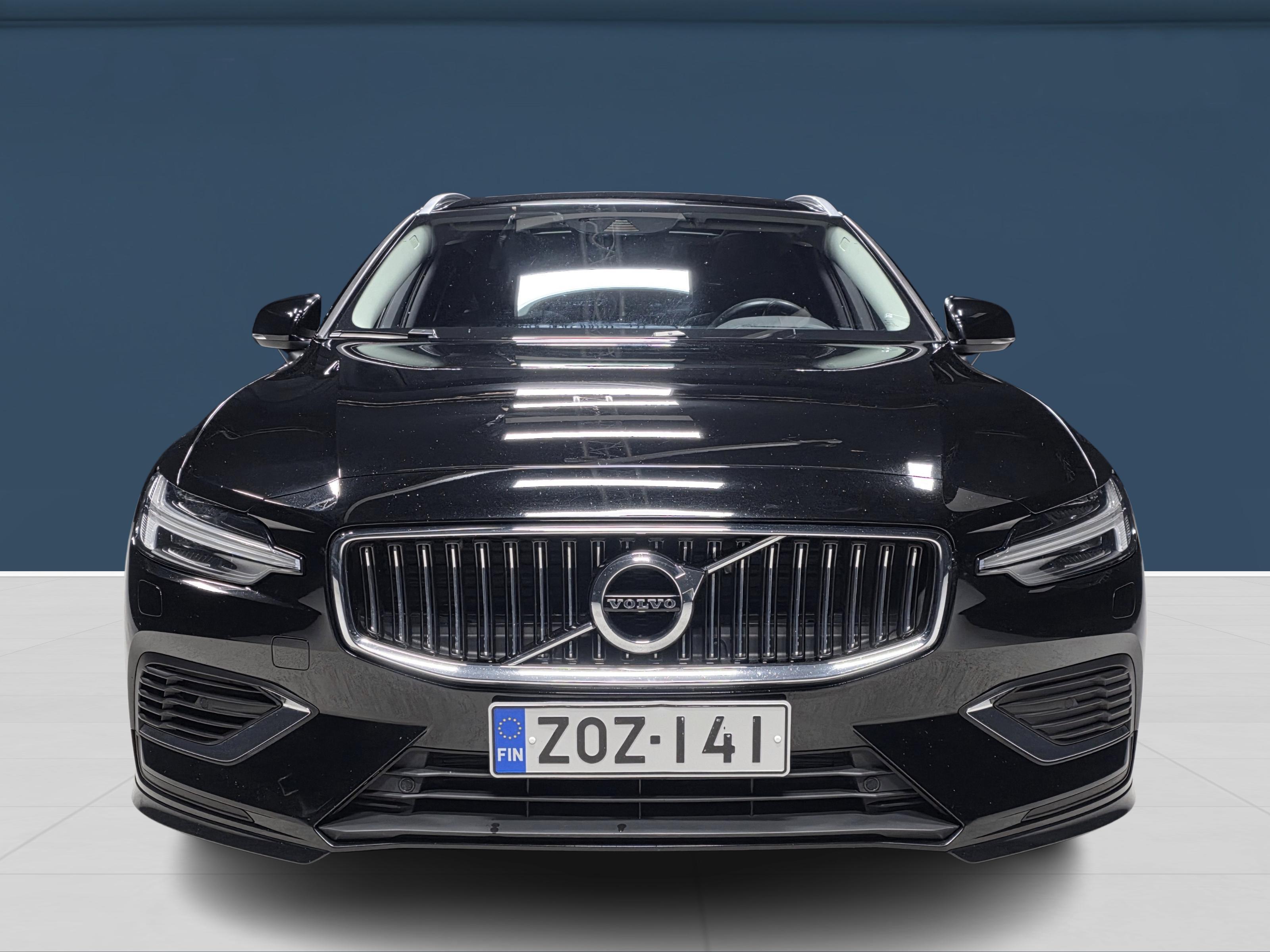 Volvo V60 2022, kuva 2/18