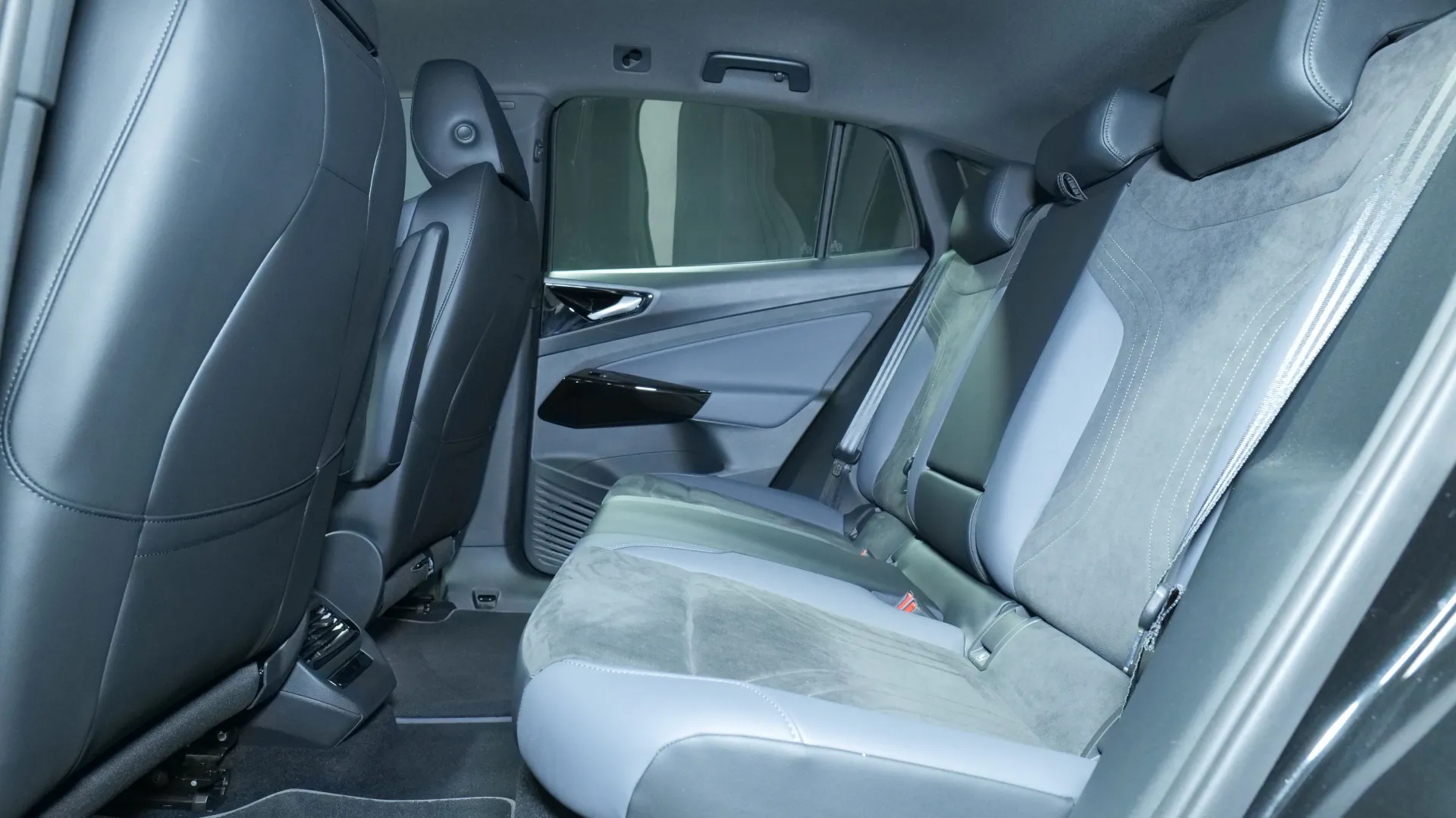 Autokuva 14 - ZOZ-728