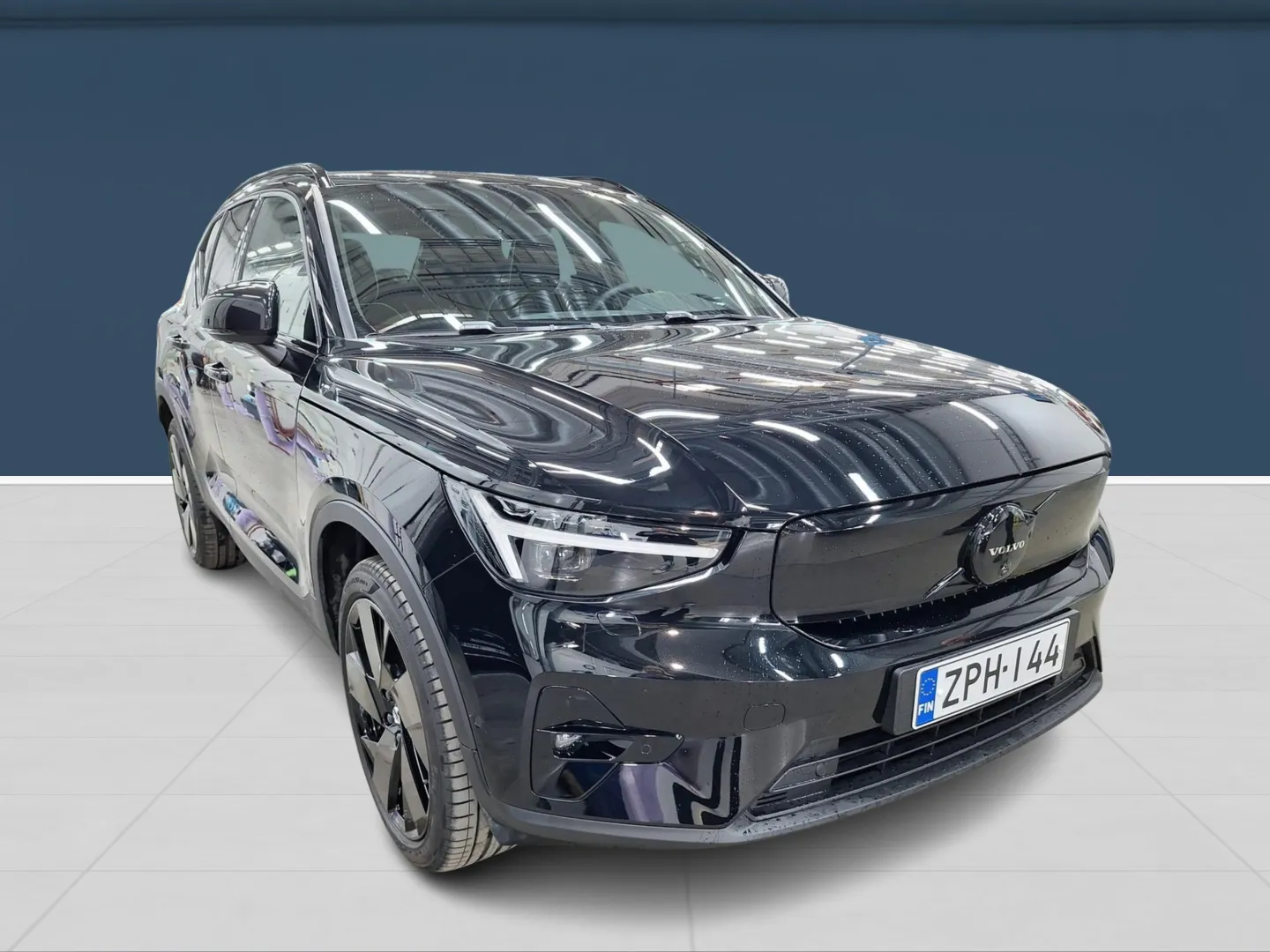 Autokuva 2 - ZPH-144