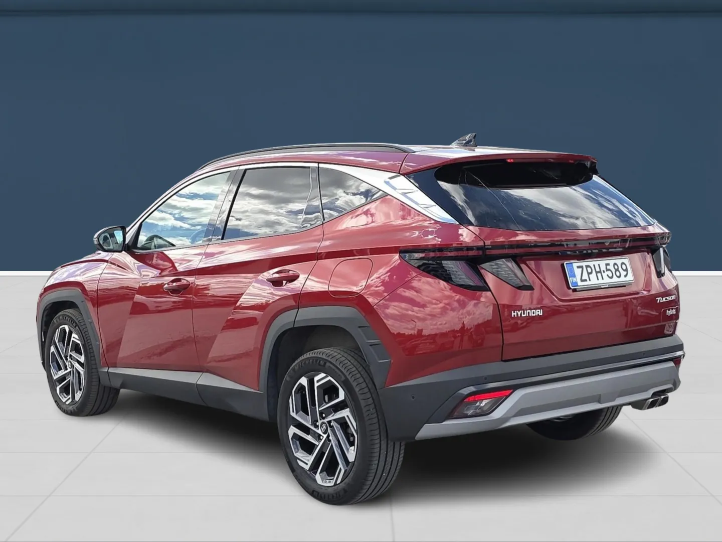Autokuva 2 - ZPH-589