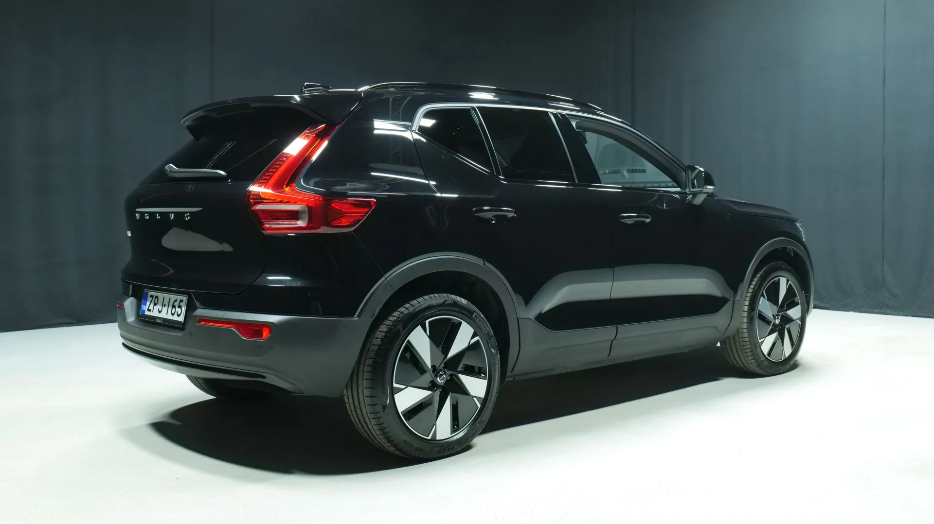 Autokuva 3 - ZPJ-165