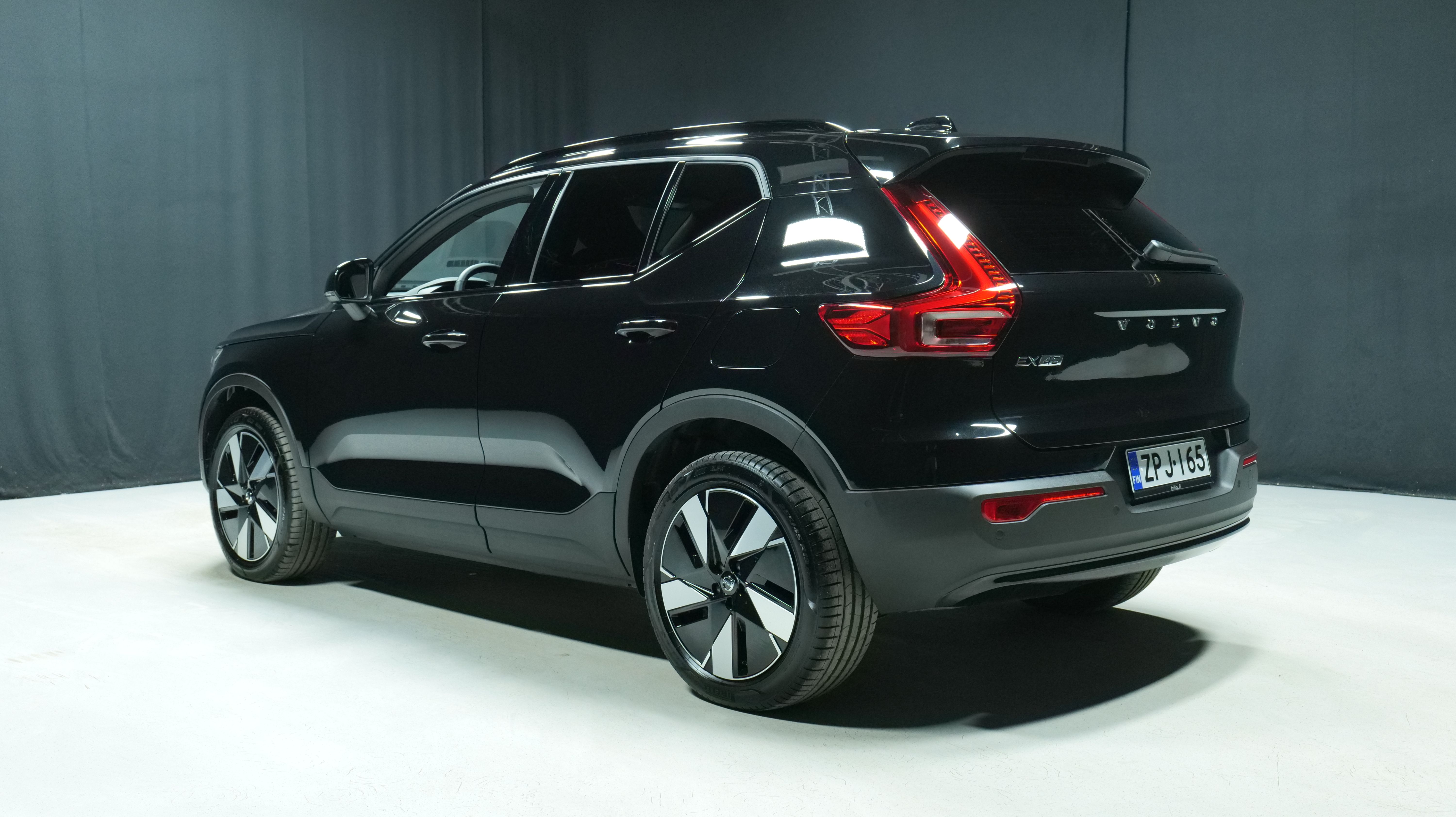 Autokuva 2 - ZPJ-165